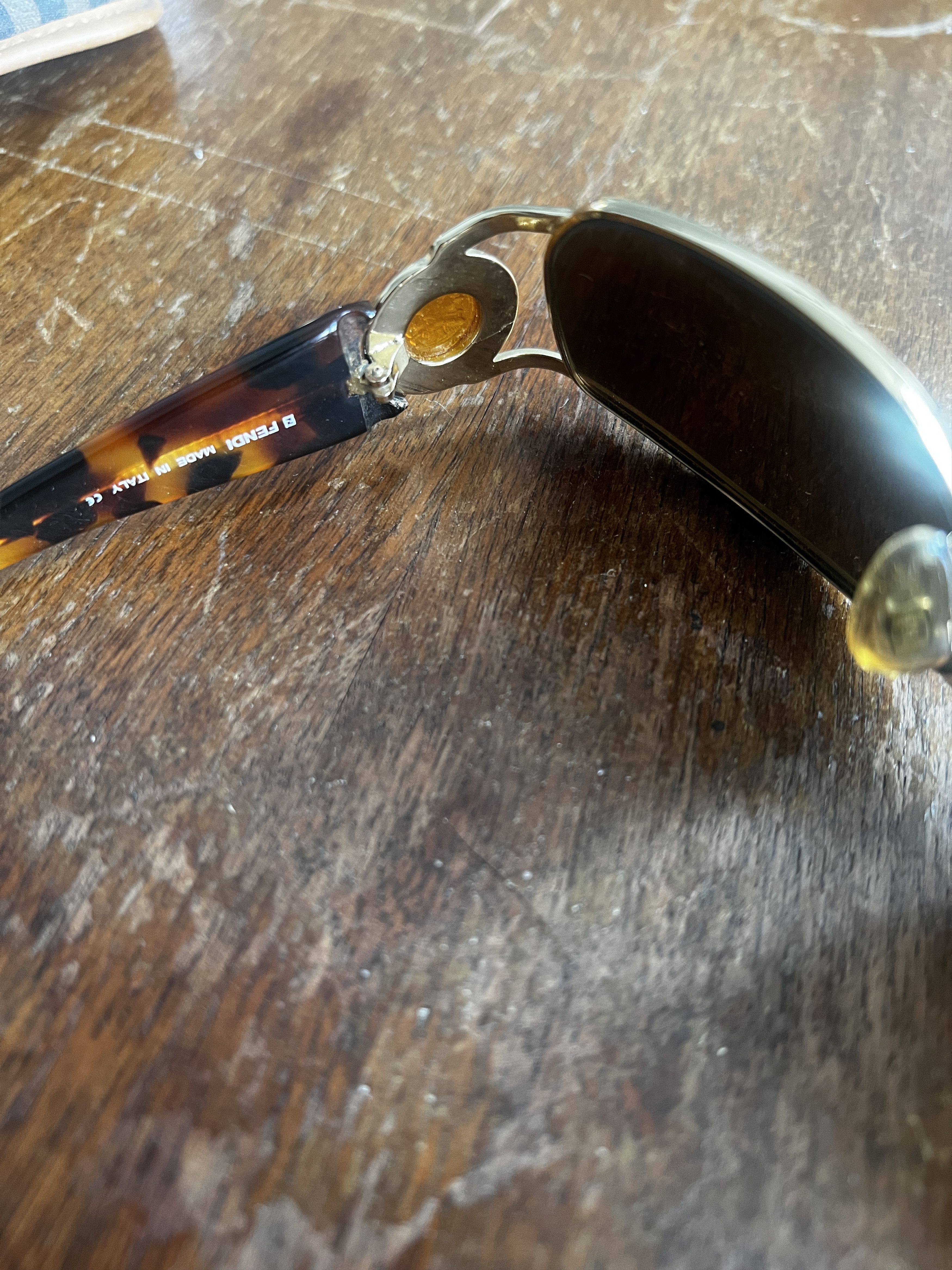 Fendi Fendi SL7025 Gold Large 1990 Sunglasses Size ONE SIZE - 5 Thumbnail
