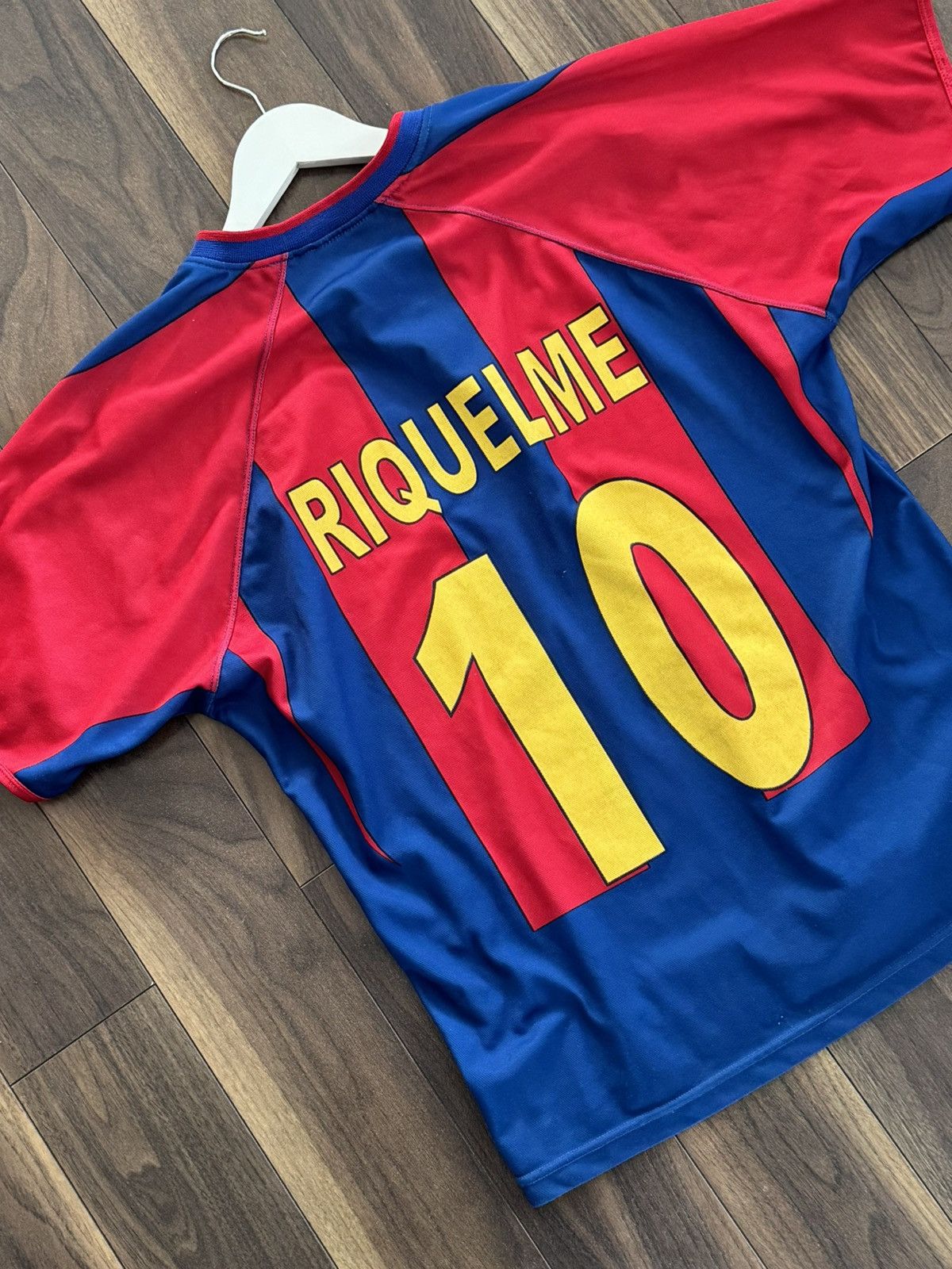 Vintage Vintage FC Barcelona #10 Juan Román Riquelme Football Shirt Size US M / EU 48-50 / 2 - 8 Thumbnail
