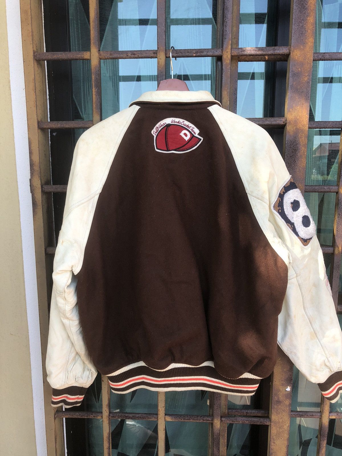 Sports Specialties Daily Wear Cricket Team Varsity Leather Sleeve Jacket Size US L / EU 52-54 / 3 - 7 Thumbnail