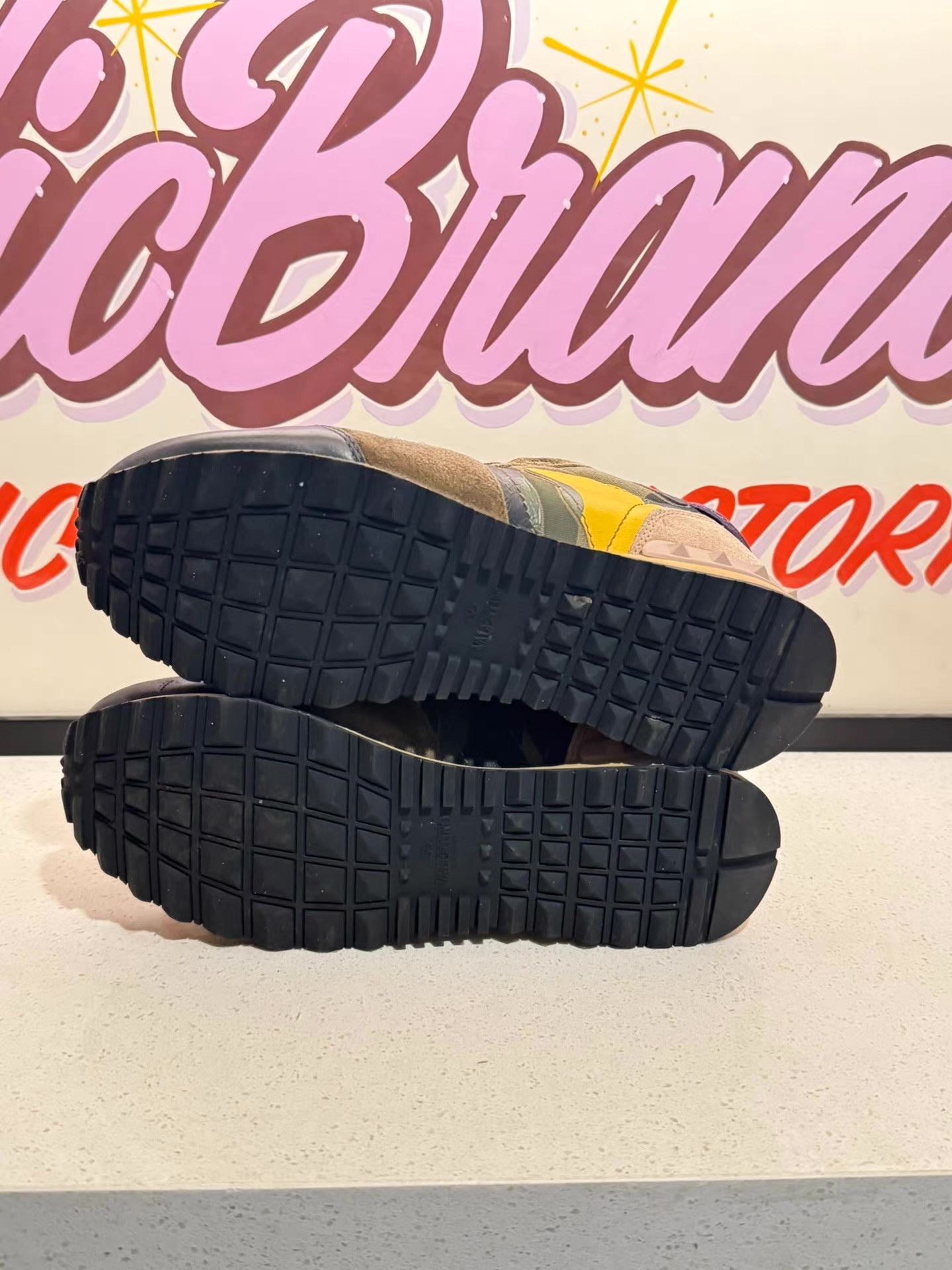 Valentino Valentino Camouflage Sneakers Ｑ20 Size US 5 / EU 37 - 5 Thumbnail