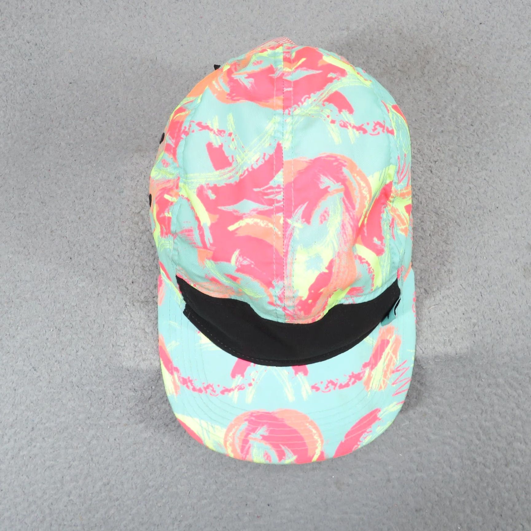 Nike VINTAGE Nike Hat Cap 5 Panel Strap Back Kobe Easter Pack Tailwind Running Men Adjustable Blue Reflective Geometric 90s Sports Logo Mens Size ONE SIZE - 4 Thumbnail