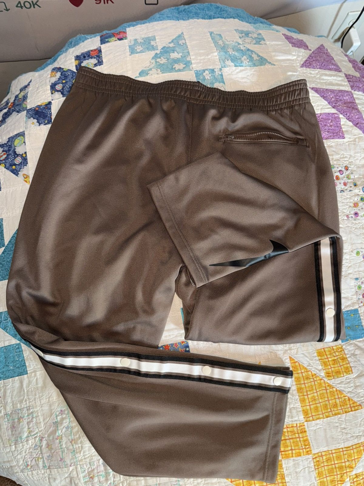 Jordan Brand × Travis Scott Cactus Jack MJ Track Pant Palomino Brown Size US 38 / EU 54 - 4 Thumbnail
