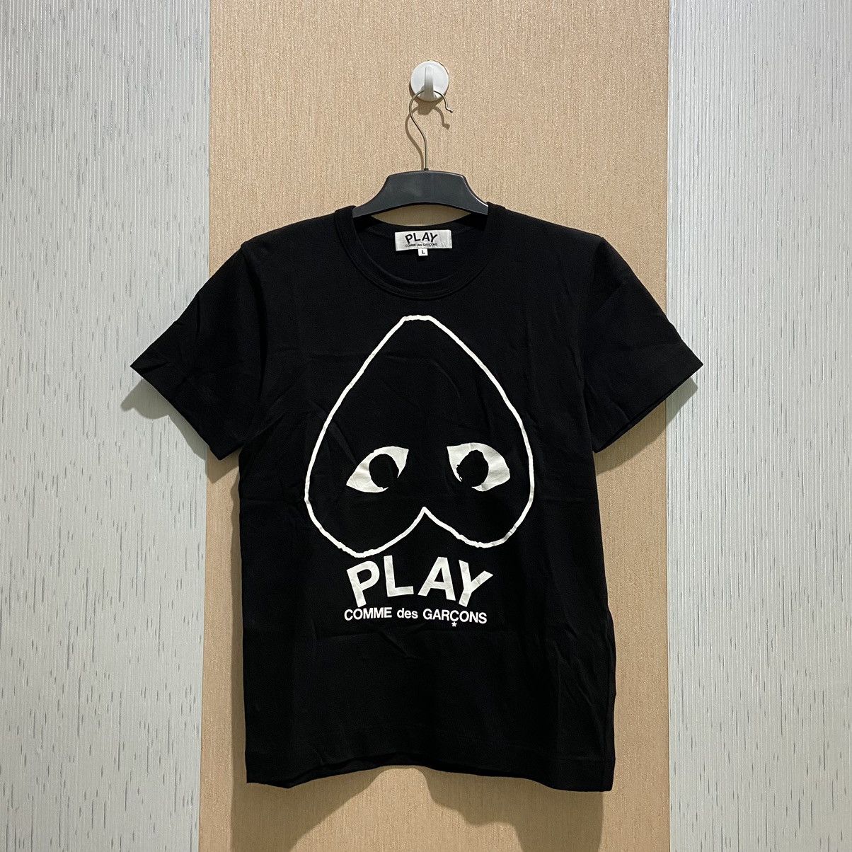 Comme des Garcons COMME des GARCONS PLAY Inverted Heart Logo T-Shirt Size L / US 10 / IT 46 - 1 Thumbnail