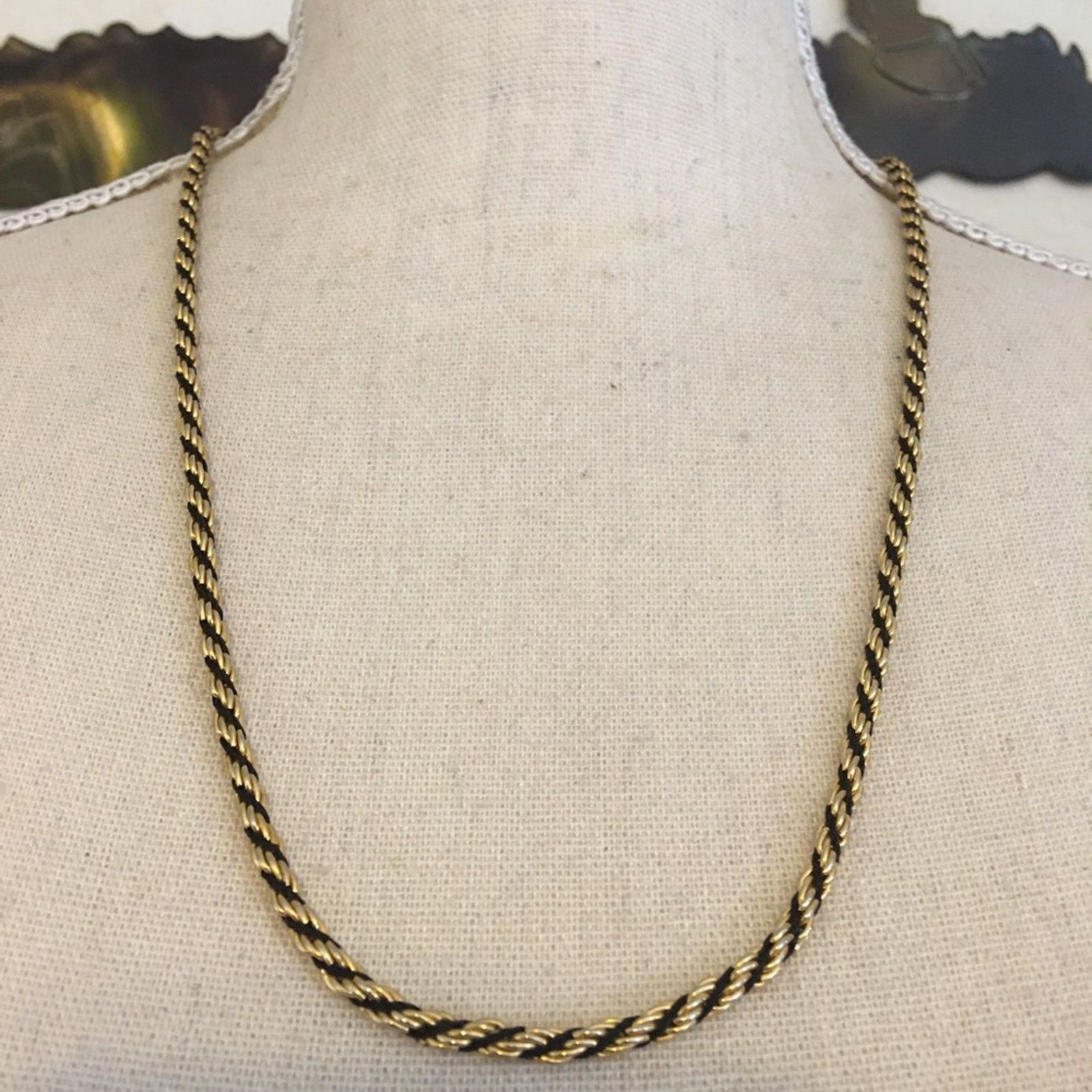 Jewelry Gold tone black ribbon twisted rope chain set Size ONE SIZE - 1 Thumbnail
