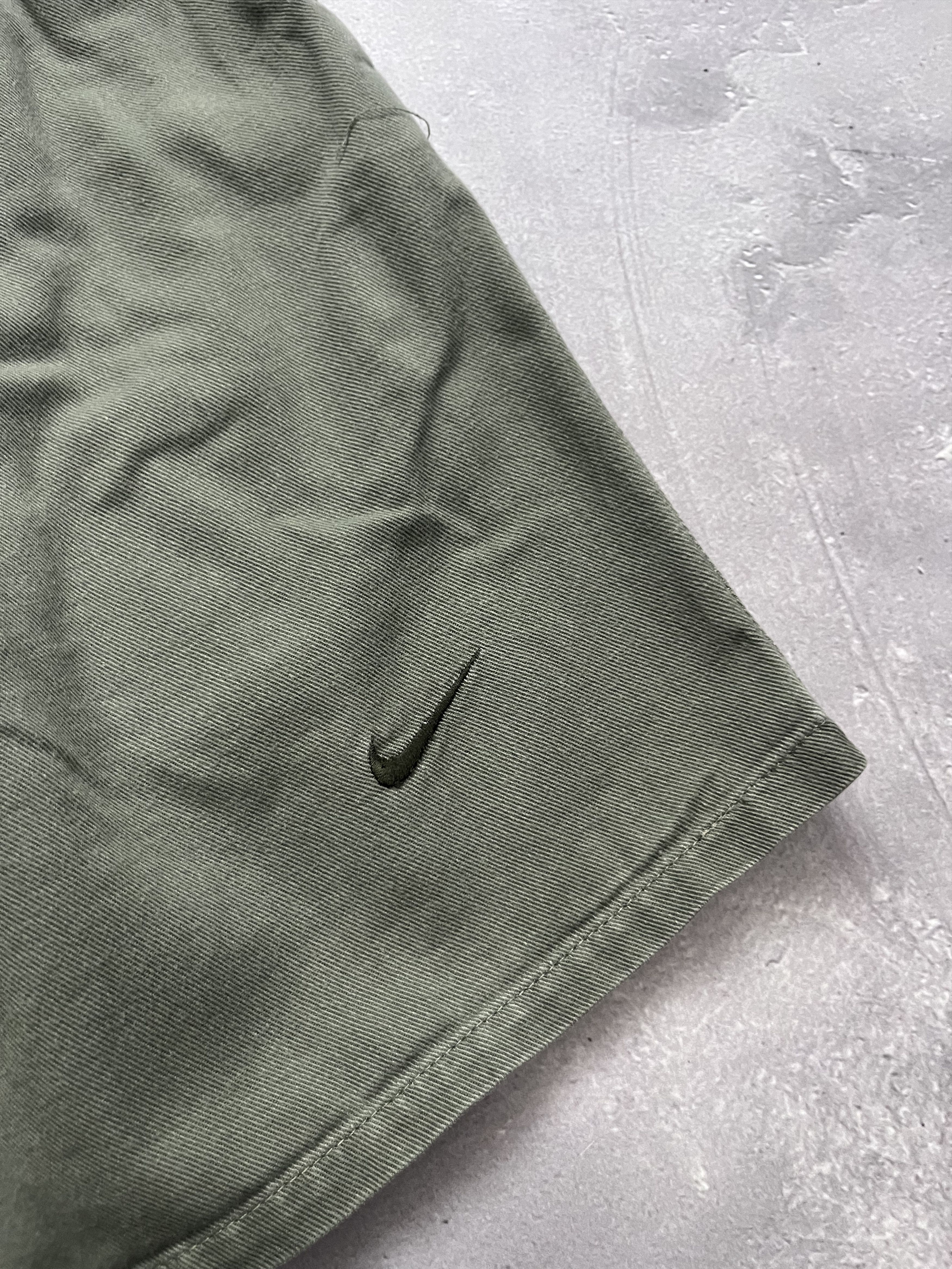 Nike Vintage Nike Y2K Cotton Pleated Shorts Mens Size M Size US 32 / EU 48 - 3 Thumbnail