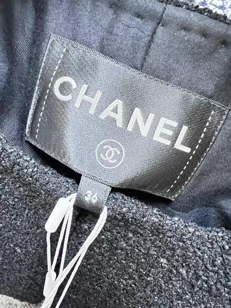 Chanel Chanel Knitted round-neck long-sleeved short jacket Size XS / US 0-2 / IT 36-38 - 5 Thumbnail