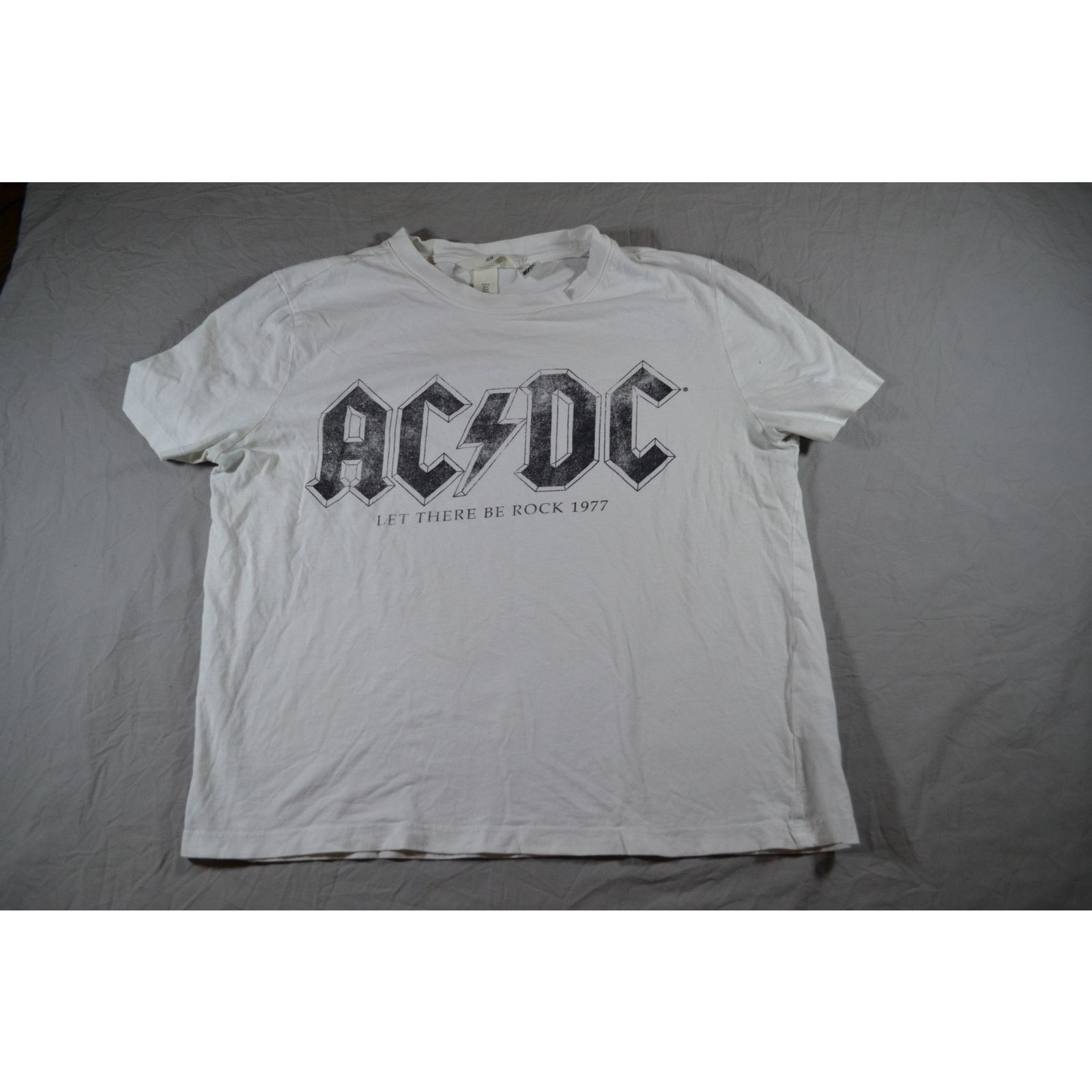 H&M H&M ACDC Graphic Cropped Band T shirt White Size Med Size M / US 6-8 / IT 42-44 - 1 Thumbnail