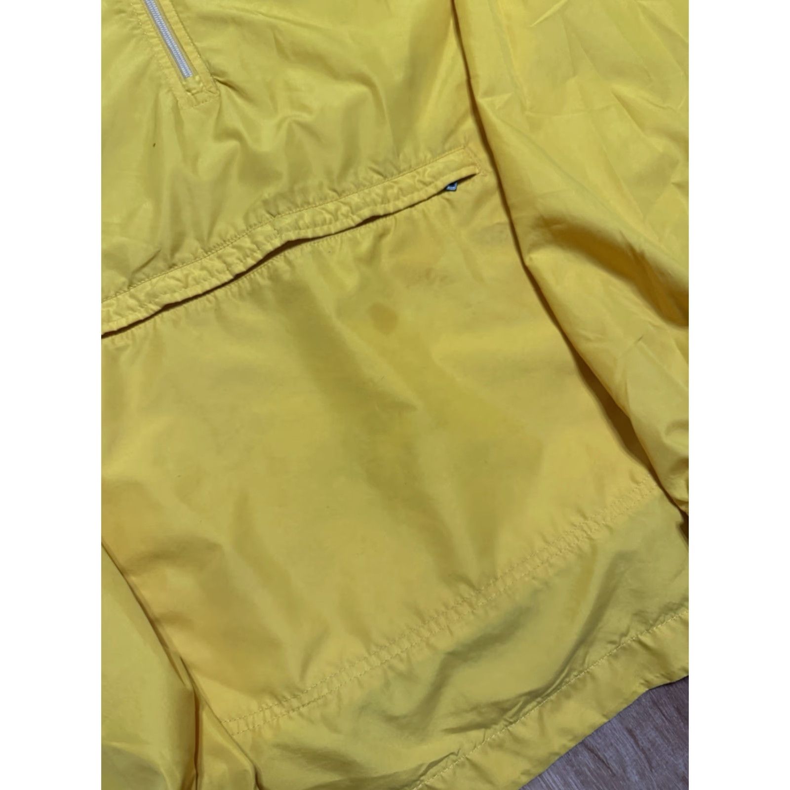 Nike VINTAGE Nike Rain Coat Jacket Kangaroo Pocket Yellow Mens Medium Y2K Silver Tag Blank Rain Jacket Mens Size US M / EU 48-50 / 2 - 6 Thumbnail