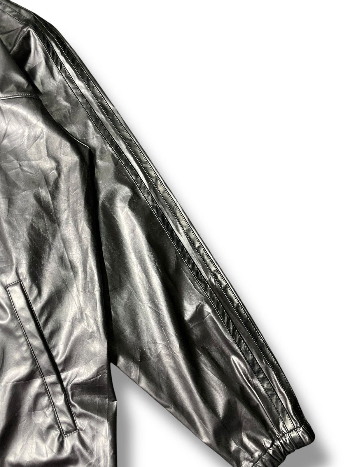 Adidas × Designer × Vintage Adidas Glossy Hooded Jersey Jacket (40) Size US M / EU 48-50 / 2 - 9 Thumbnail