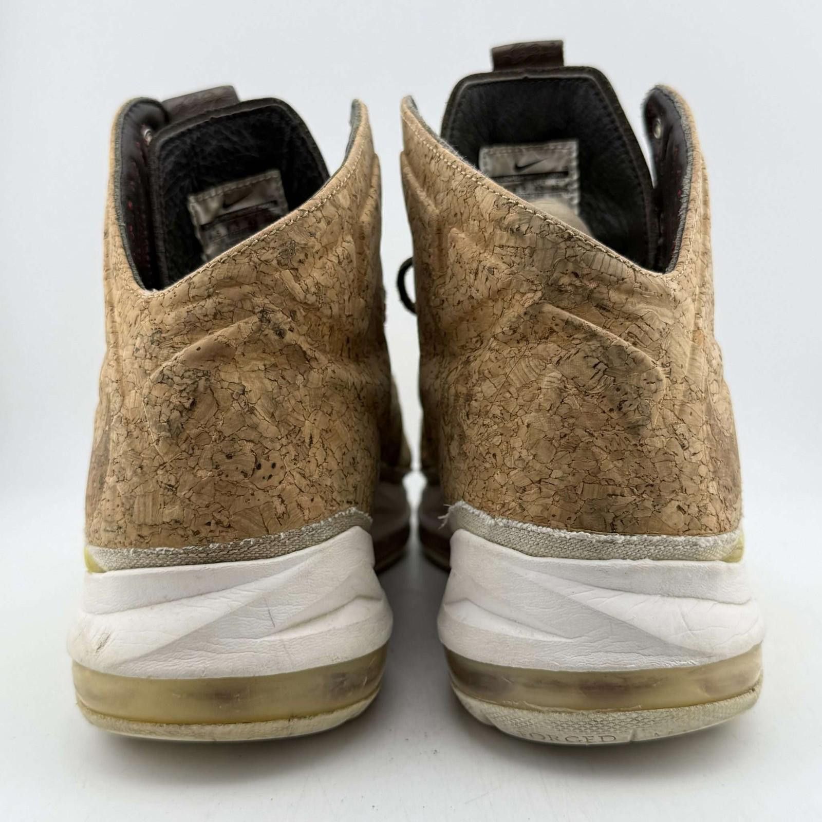 Nike Nike LeBron 10 EXT Cork 9.5 Used OG Box 580890-200 Size US 9.5 / EU 42-43 - 5 Thumbnail
