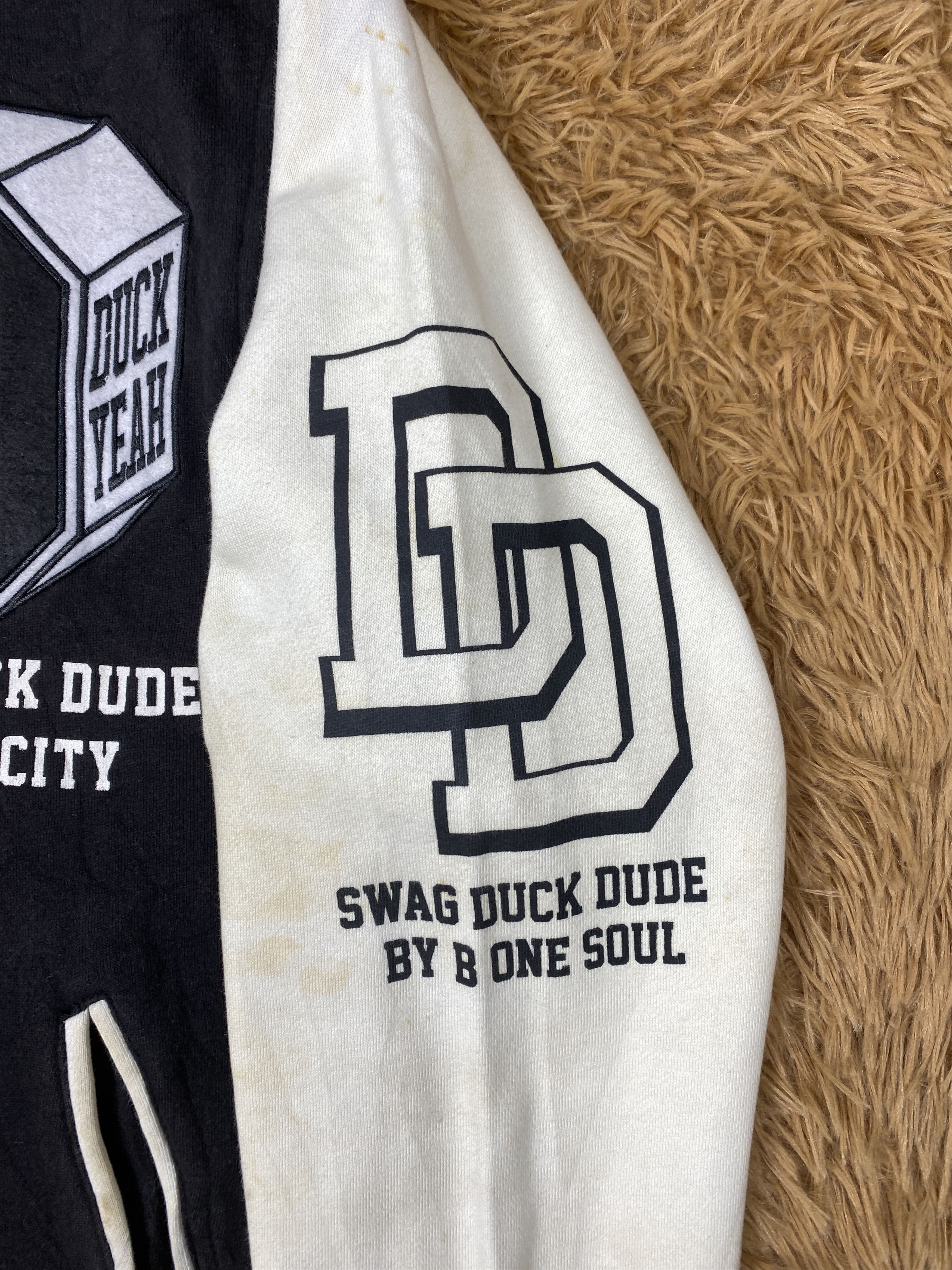MLB Vintage Swag Duck Dude Button Varsity Sweatshirts PS0393 Size US L / EU 52-54 / 3 - 9 Thumbnail