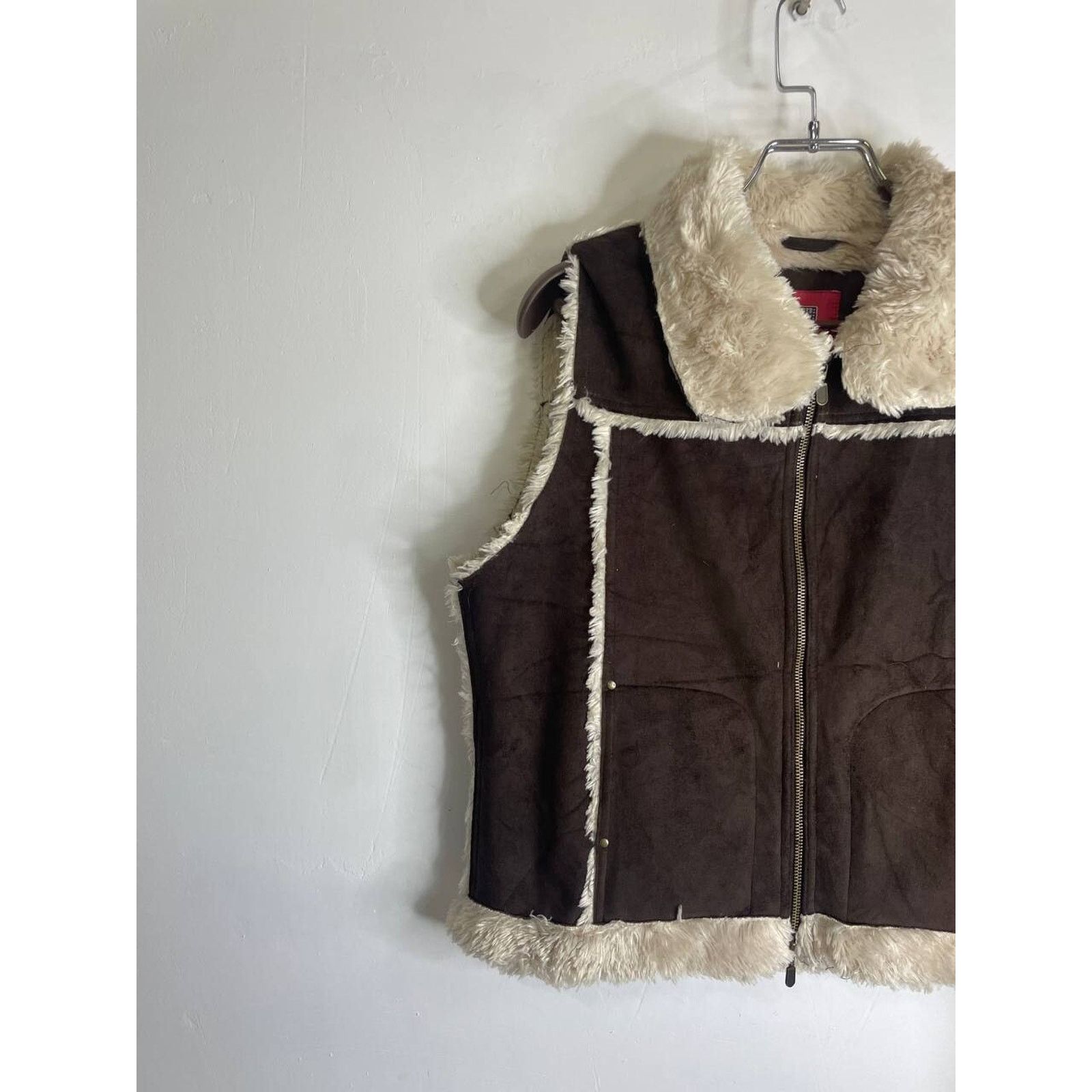 Japanese Brand Vintage Brown Faux Shearling Zip Vest Sherpa Lined Outerwear Size M / US 6-8 / IT 42-44 - 2 Thumbnail