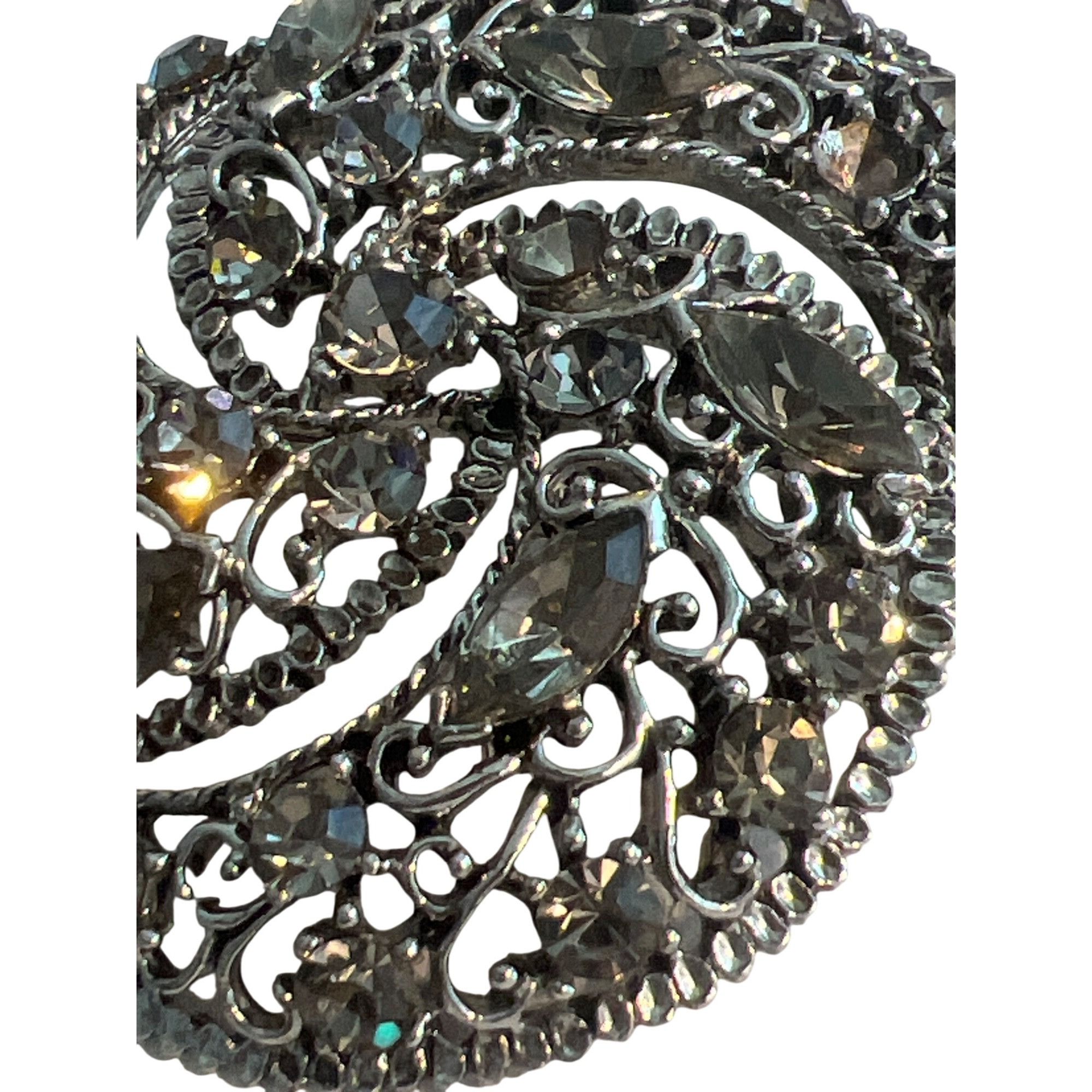 Other Vintage Silver Tone Swirl Floral Brooch Pin Rhinestones Fila Size ONE SIZE - 2 Thumbnail