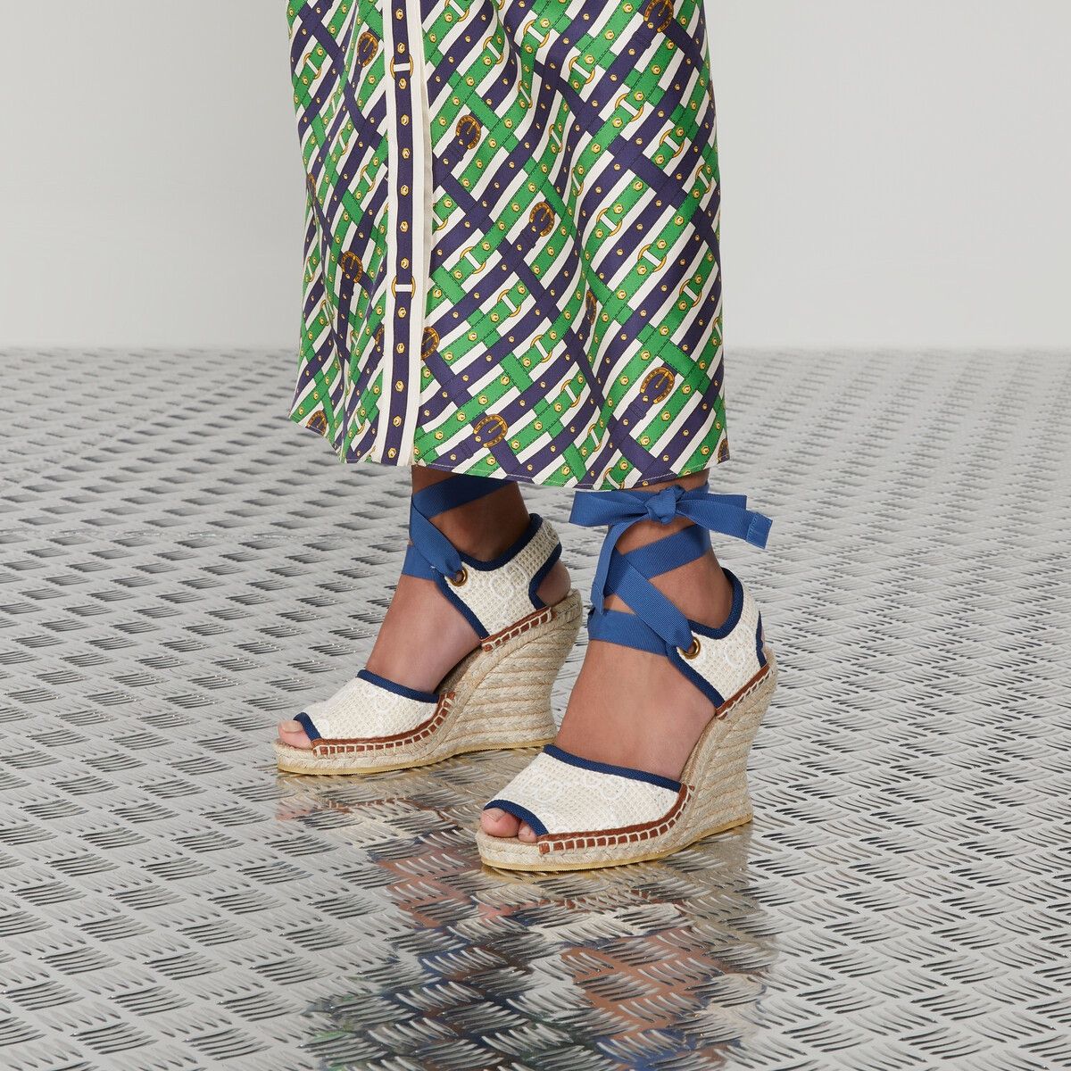 Gucci o1s1wg110125 GG Espadrille Sandals in Multicolor Size US 7.5 / IT 37.5 - 8 Thumbnail