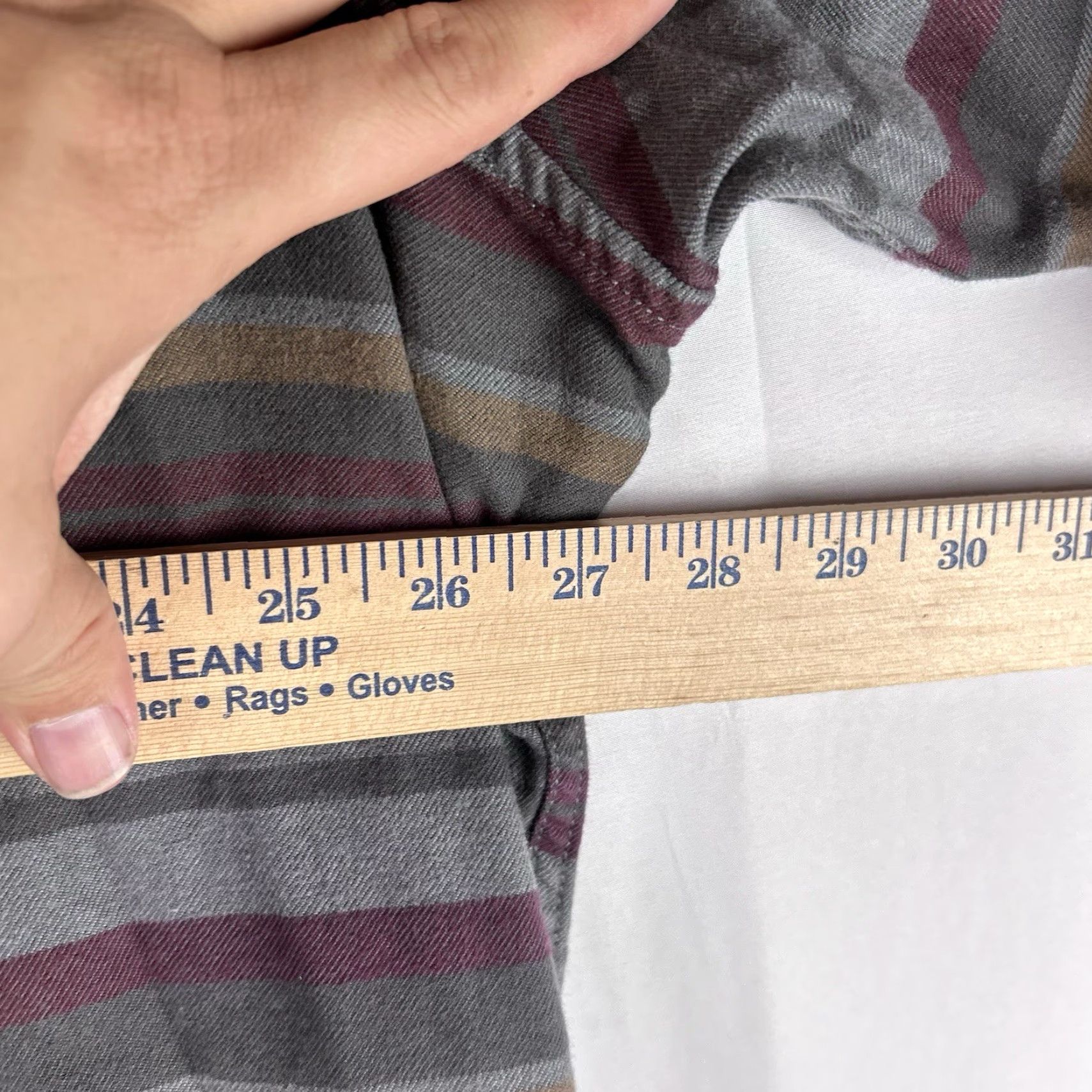 Eddie Bauer VINTAGE Eddie Bauer Long Sleeve Shirt Mens 2XL Gray Red Striped Button Down Size US XXL / EU 58 / 5 - 6 Thumbnail