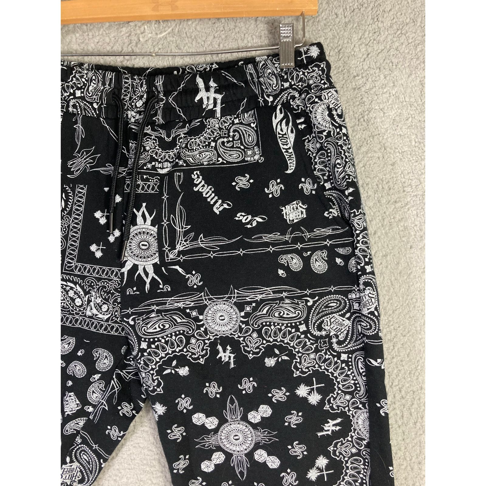 Forever 21 Forever 21 Men's Paisley Print Jogger Pants M Hot Wheels Size 32" / US 10 / IT 46 - 5 Thumbnail