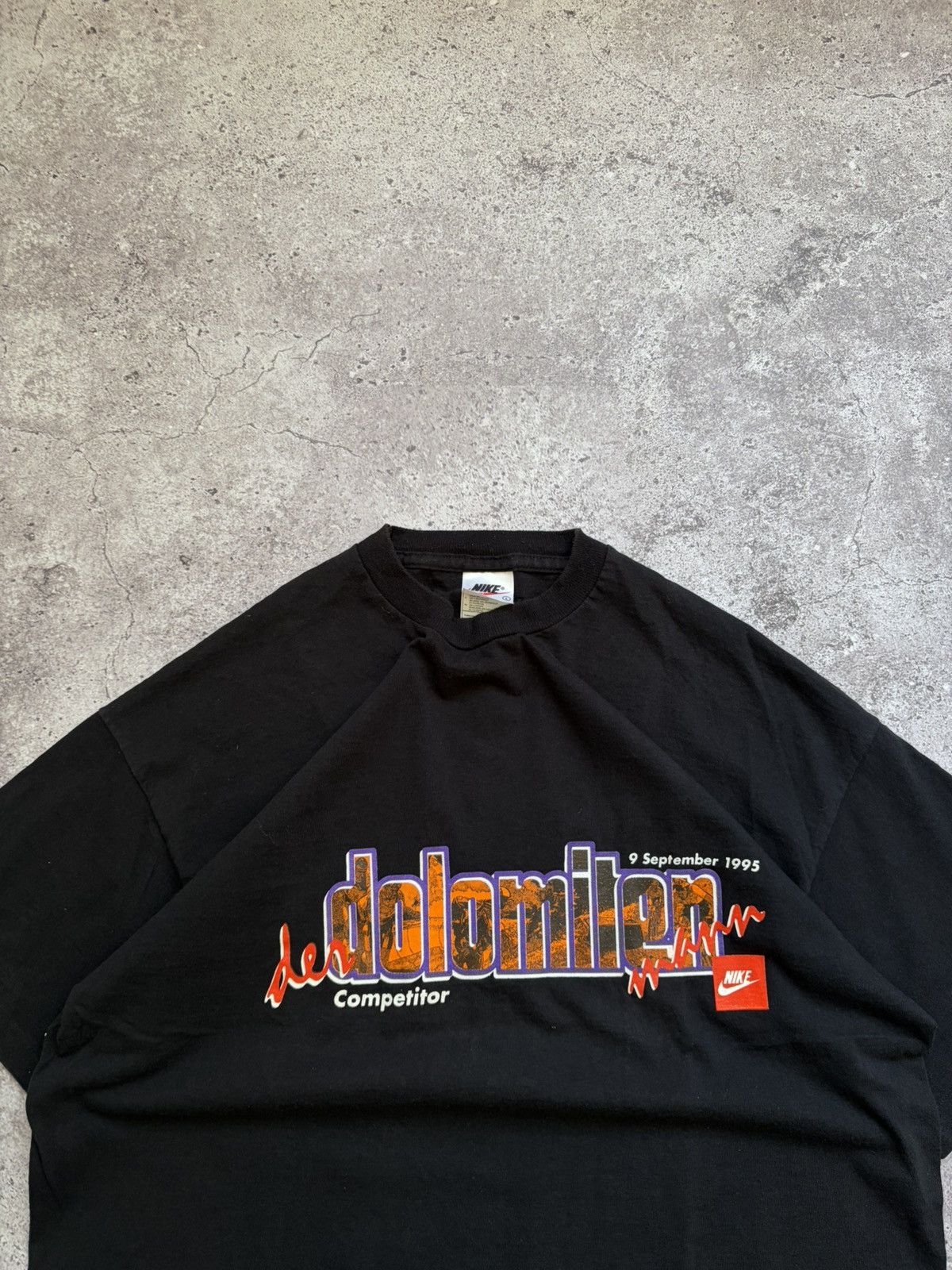 Nike Vintage Nike Dolomiten 1995 T-shirt Size US L / EU 52-54 / 3 - 4 Thumbnail