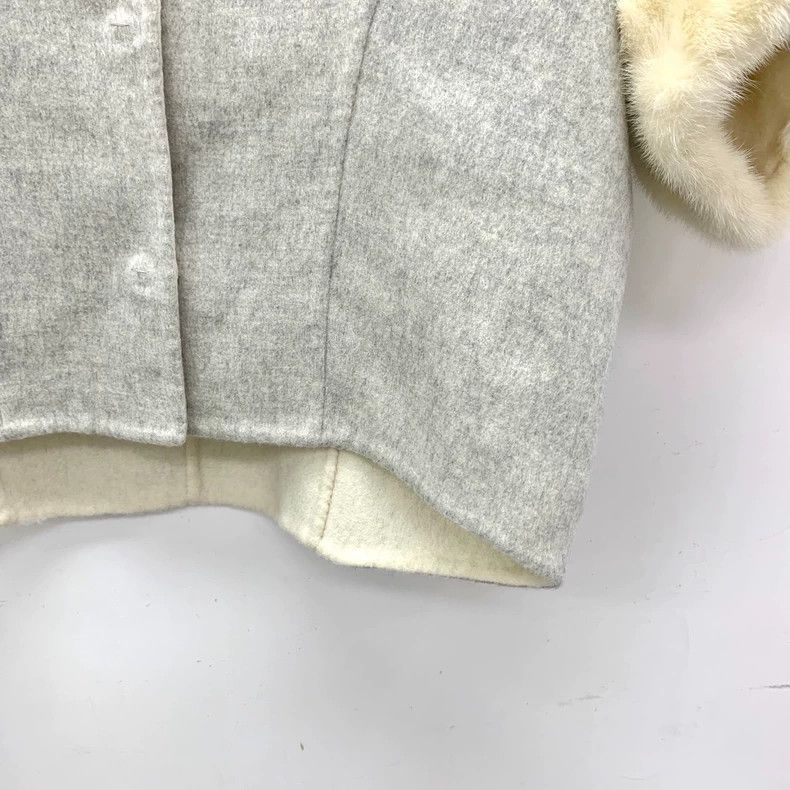 Fendi FENDI Beige Cashmere Crew Neck Short Sleeve Mink Fur Patch Size XS / US 0-2 / IT 36-38 - 4 Thumbnail