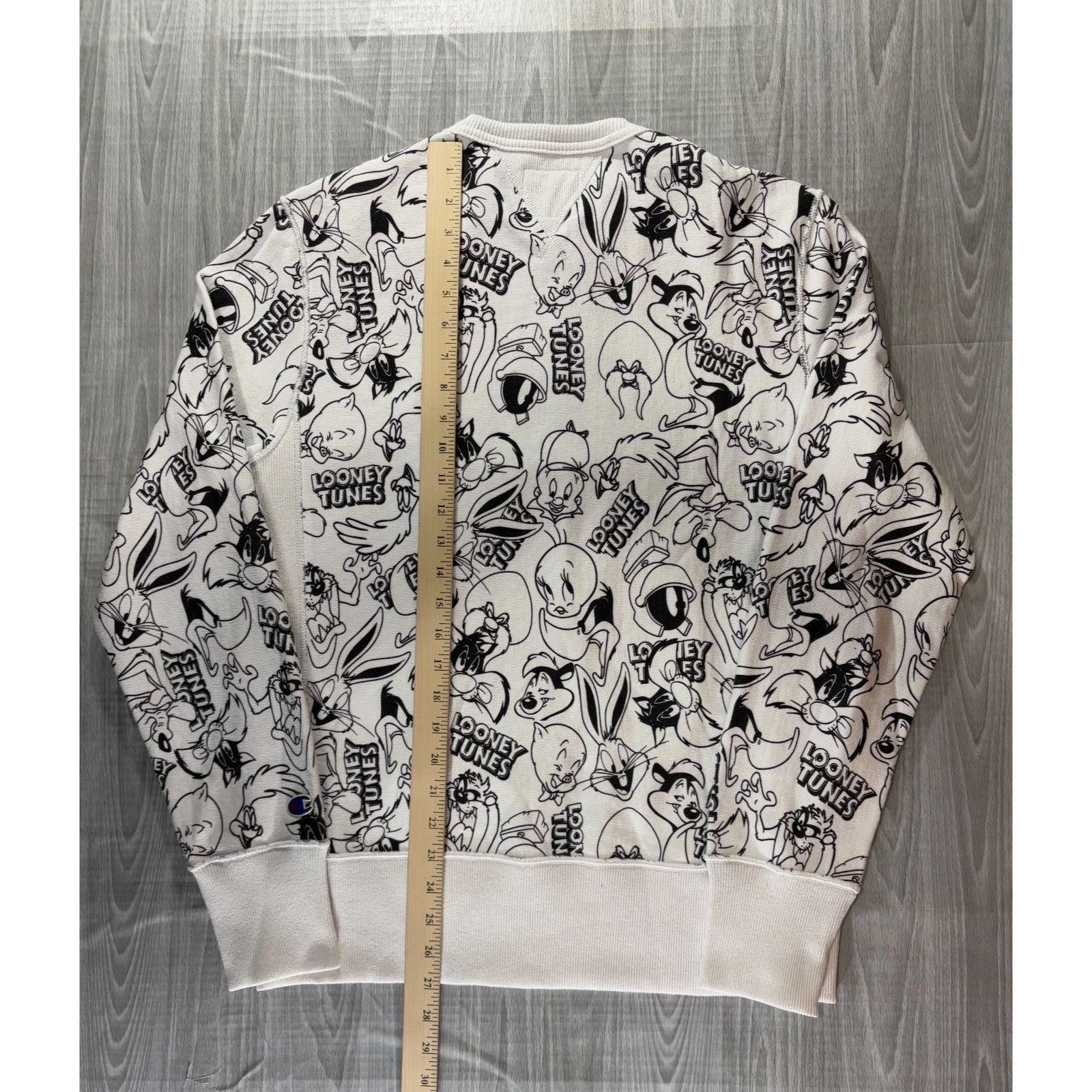 Todd Snyder Champion x Todd Snyder Looney Tunes Sweatshirt size M made i Size US M / EU 48-50 / 2 - 5 Thumbnail