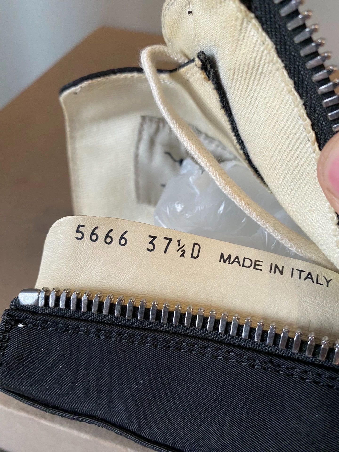 Rick Owens Rick Owens white silk Converse sneakers with front laces Size US 6.5 / IT 36.5 - 6 Thumbnail