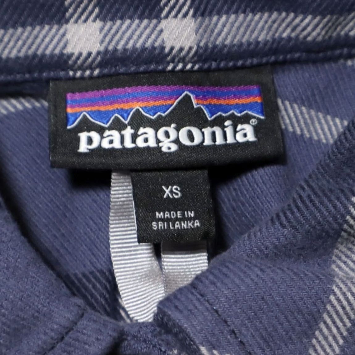 Patagonia Patagonia Shirt Navy Women's XS Heavyweight Fjord Flannel Plaid Long Sleeve Button Up Size XS / US 0-2 / IT 36-38 - 5 Thumbnail