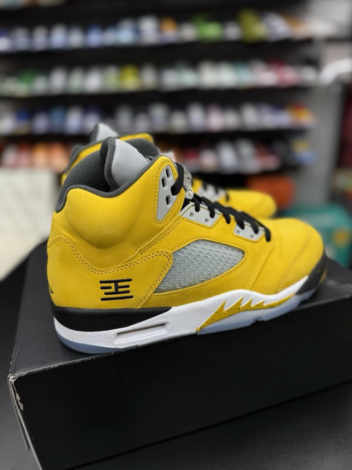 Jordan Brand Air Jordan 5 Retro Tokyo T23 (2025) IO3372-700 New (7.5) Size US 7.5 / EU 40-41 - 2 Thumbnail