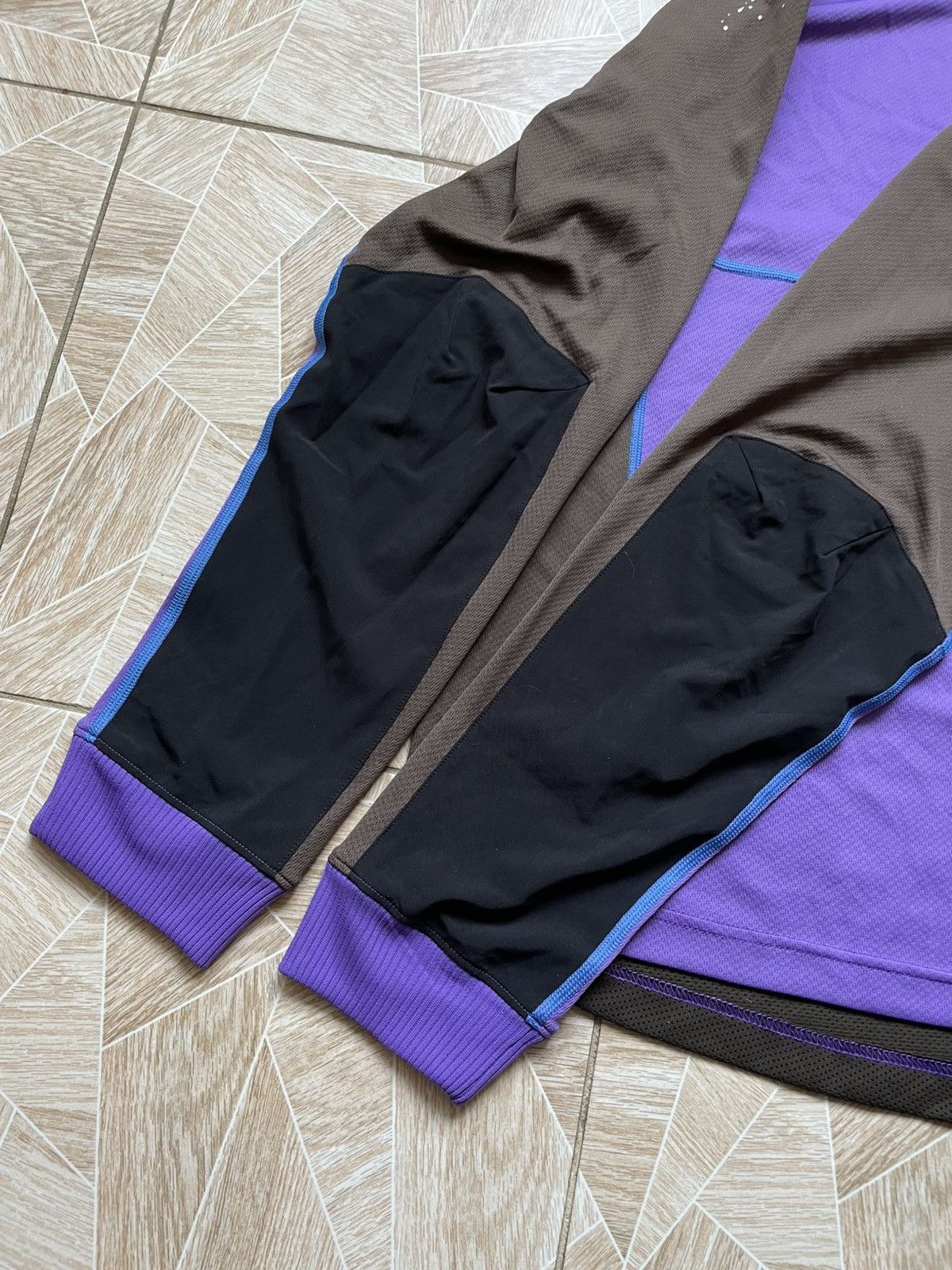 Salomon Archive Abstract Logo Salomon Acti Lite Light Long Sleeve L Size US L / EU 52-54 / 3 - 8 Thumbnail