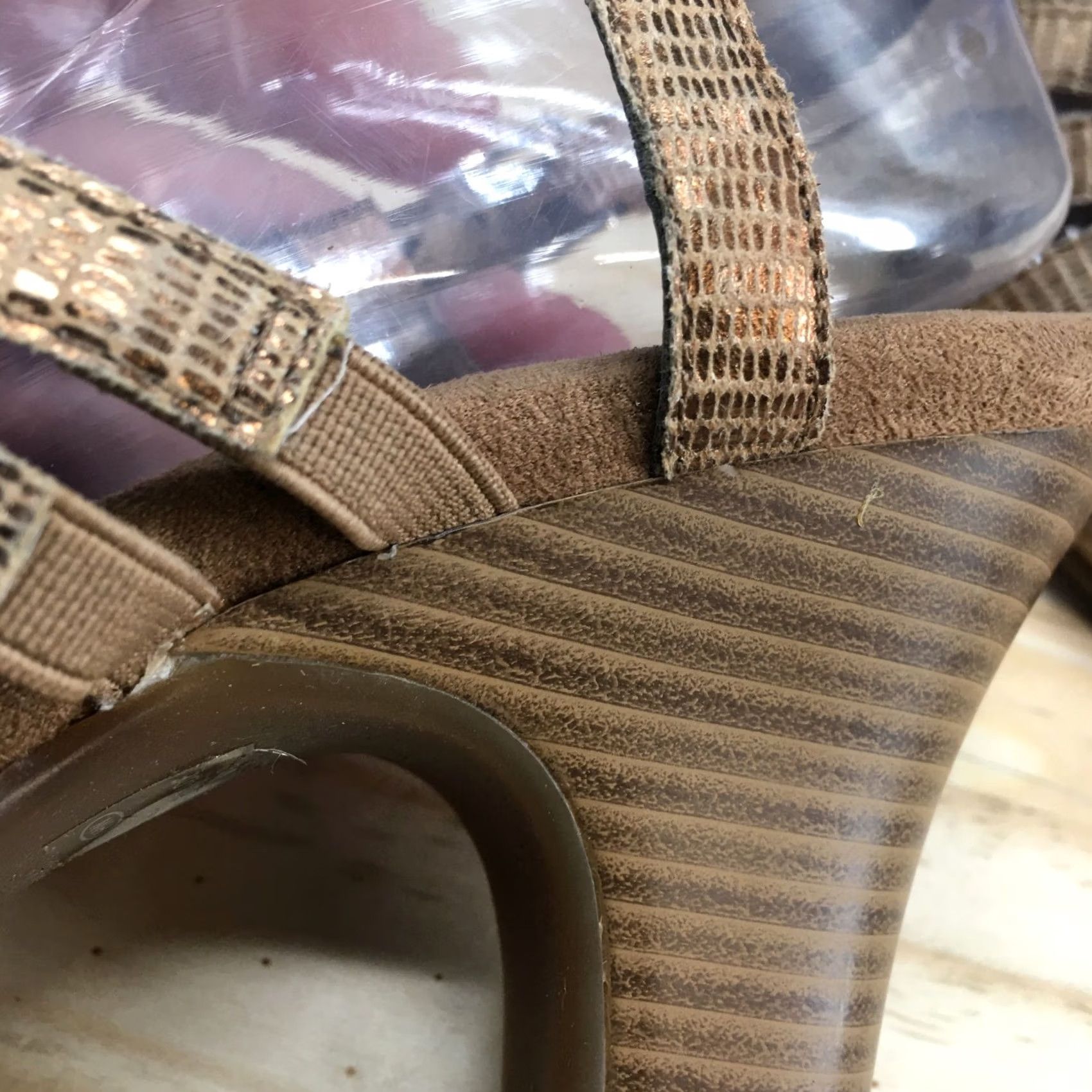 Vintage Aerosoles Energinic Slingback Heels Womens 9.5 Gold Fabric Peep Toe Cone Heel Buckle Block Heel Shoes Size US 10 / IT 40 - 4 Thumbnail
