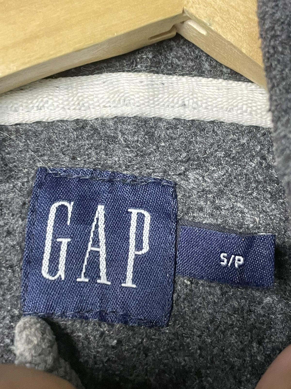 Gap × Japanese Brand × Vintage Vintage GAP Men’s Fleece Hoodie (76) Size US S / EU 44-46 / 1 - 10 Thumbnail