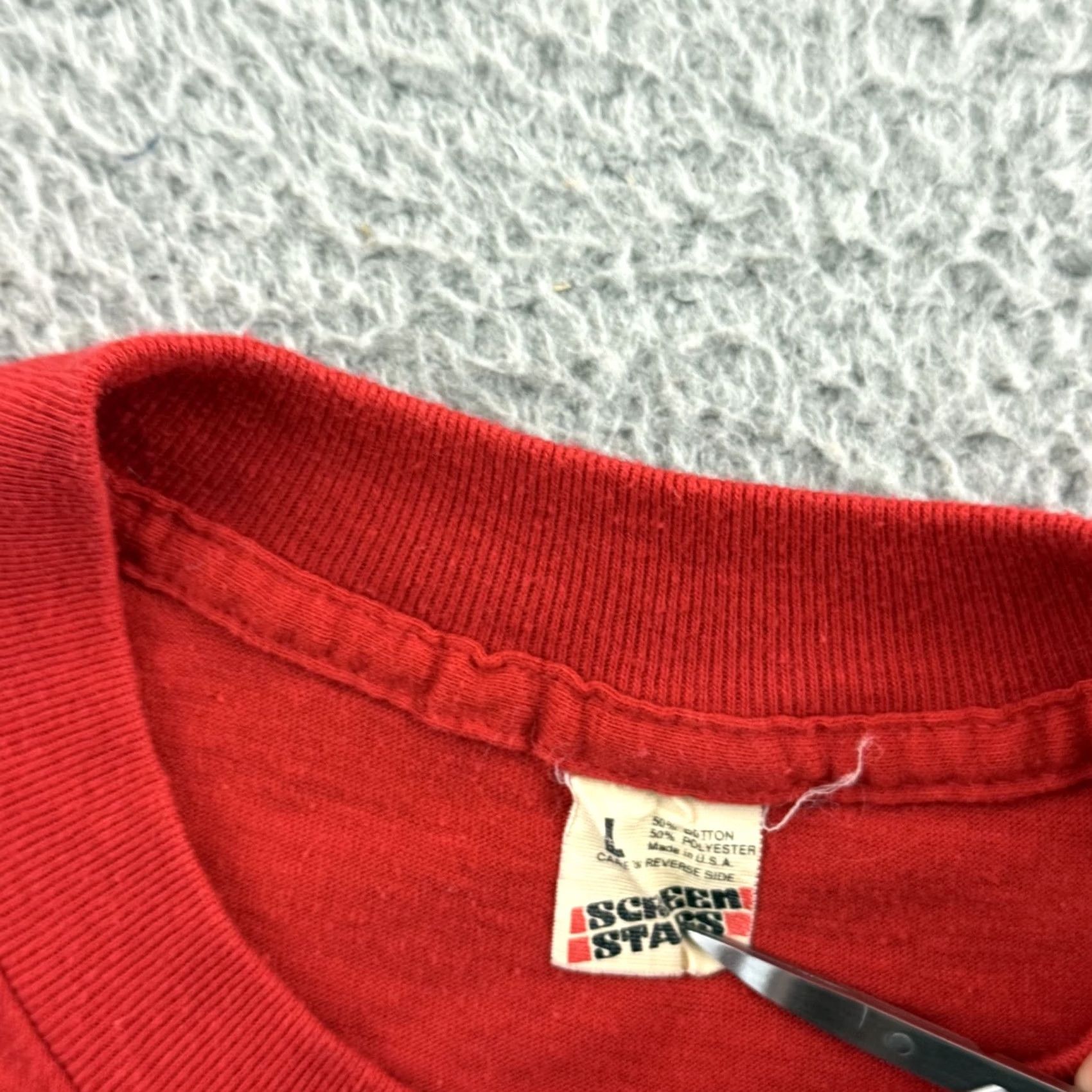 Vintage VINTAGE MTV Shirt Mens Screen Stars Medium Red Music Short Sleeve Graphic Print Band TV USA Size US M / EU 48-50 / 2 - 6 Thumbnail