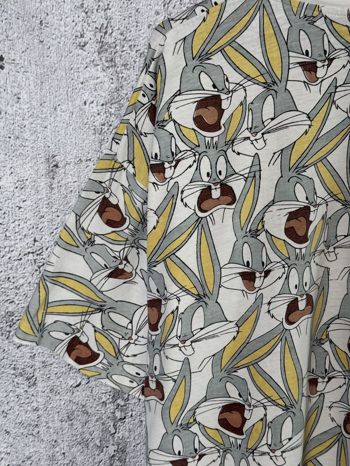 Warner Bros Vintage Bugs Bunny All Over Print T-Shirt Looney Tunes Tee Size US XL / EU 56 / 4 - 18 Thumbnail