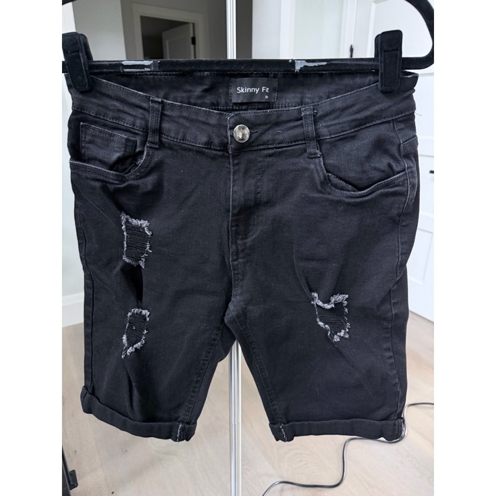 Express Express Black Distressed Skinny Denim Bermuda Shorts size 30 Size US 30 / EU 46 - 1 Thumbnail