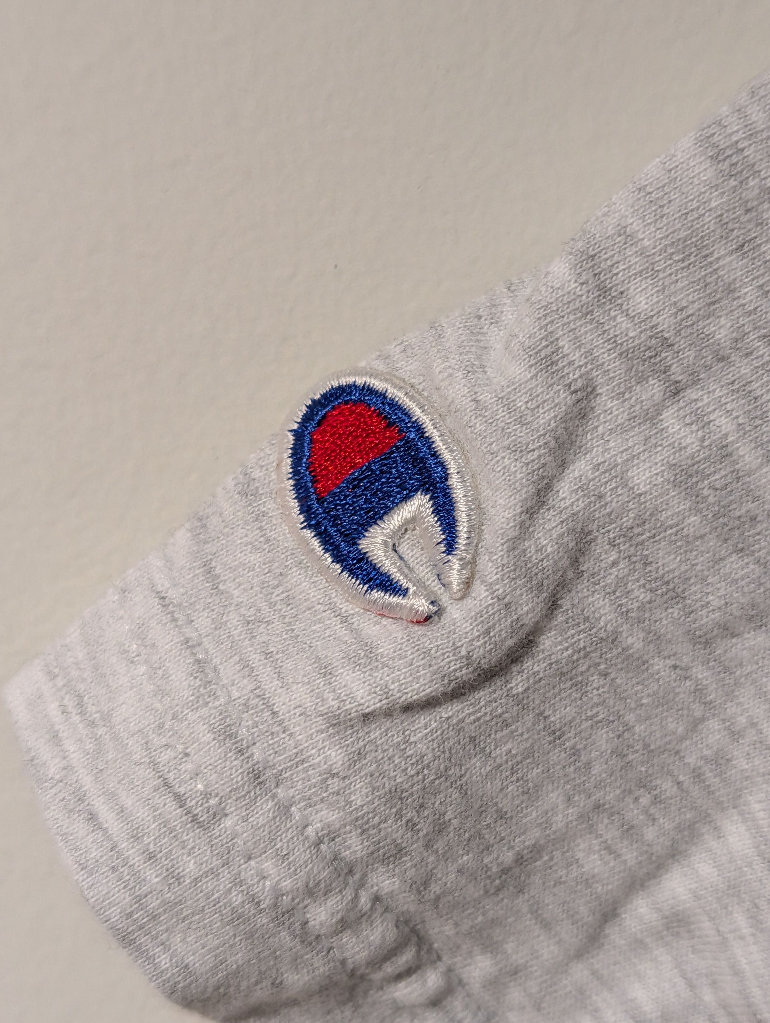 Champion Vintage 90s Champion USA 100 Atlanta Youth Large T-Shirt Size US L / EU 52-54 / 3 - 5 Thumbnail