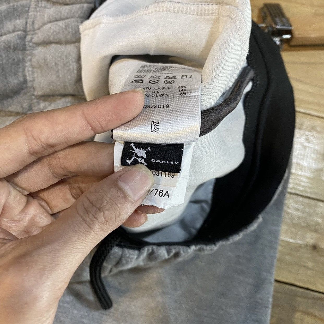 Oakley × Vintage Crazy Vintage Y2K Oakley Sweatpants Joggers Size US 30 / EU 46 - 14 Thumbnail