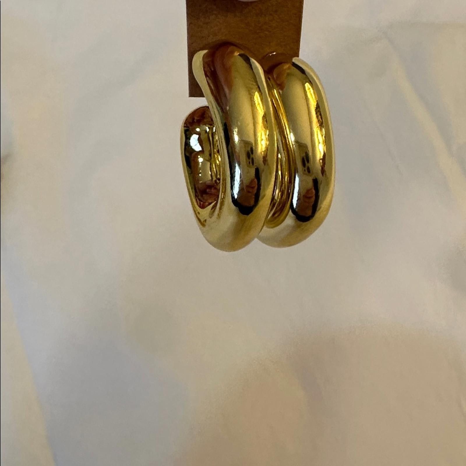 Other Chic Gold-Tone Textured Fashion Hoop Earrings Set of 6 Size ONE SIZE - 9 Thumbnail