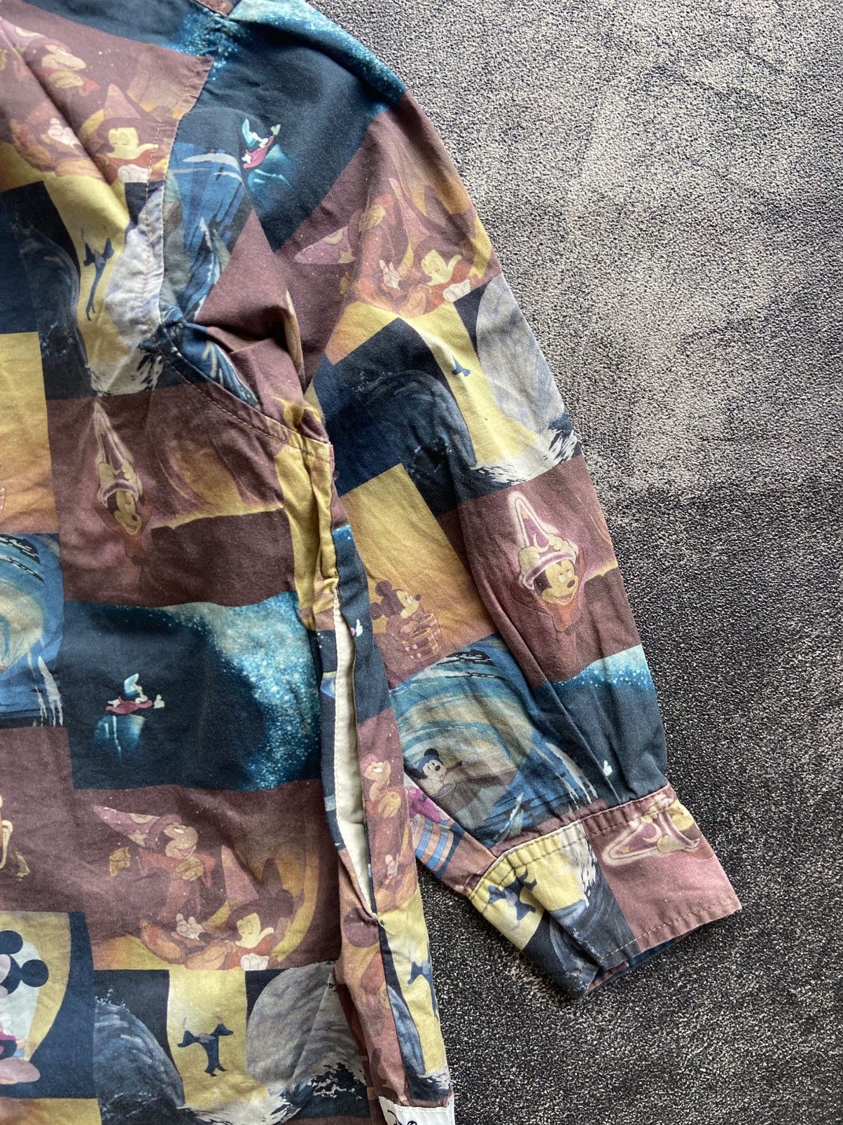 Disney Disney X Moussy All Over Print Shirt Size US XL / EU 56 / 4 - 4 Thumbnail