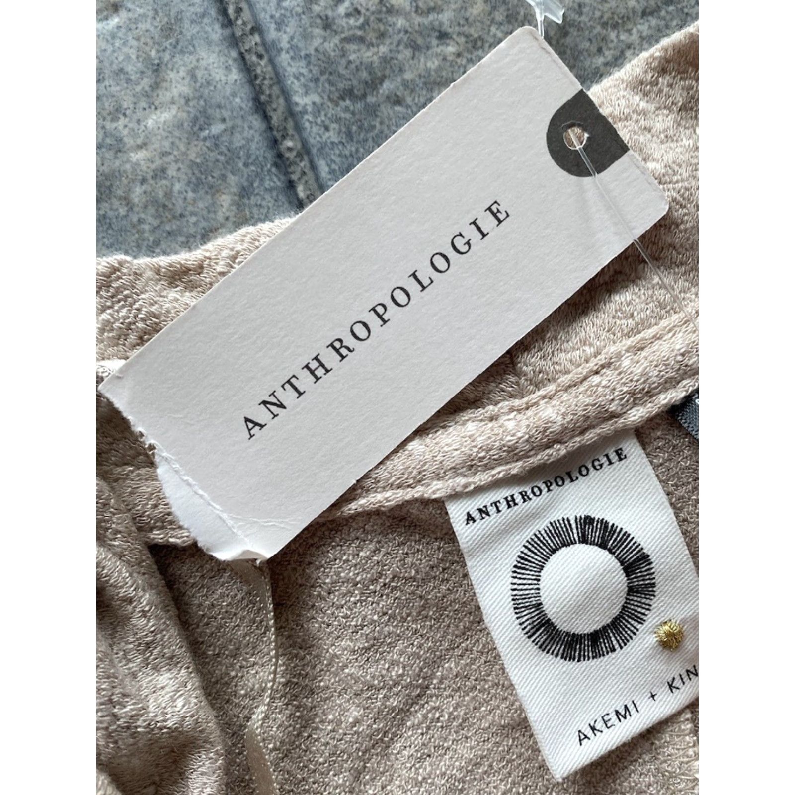 Anthropologie Anthropologie Blouse Women SMALL Sleeveless V-Neck Beige Light Brown NWT Size S / US 4 / IT 40 - 2 Thumbnail