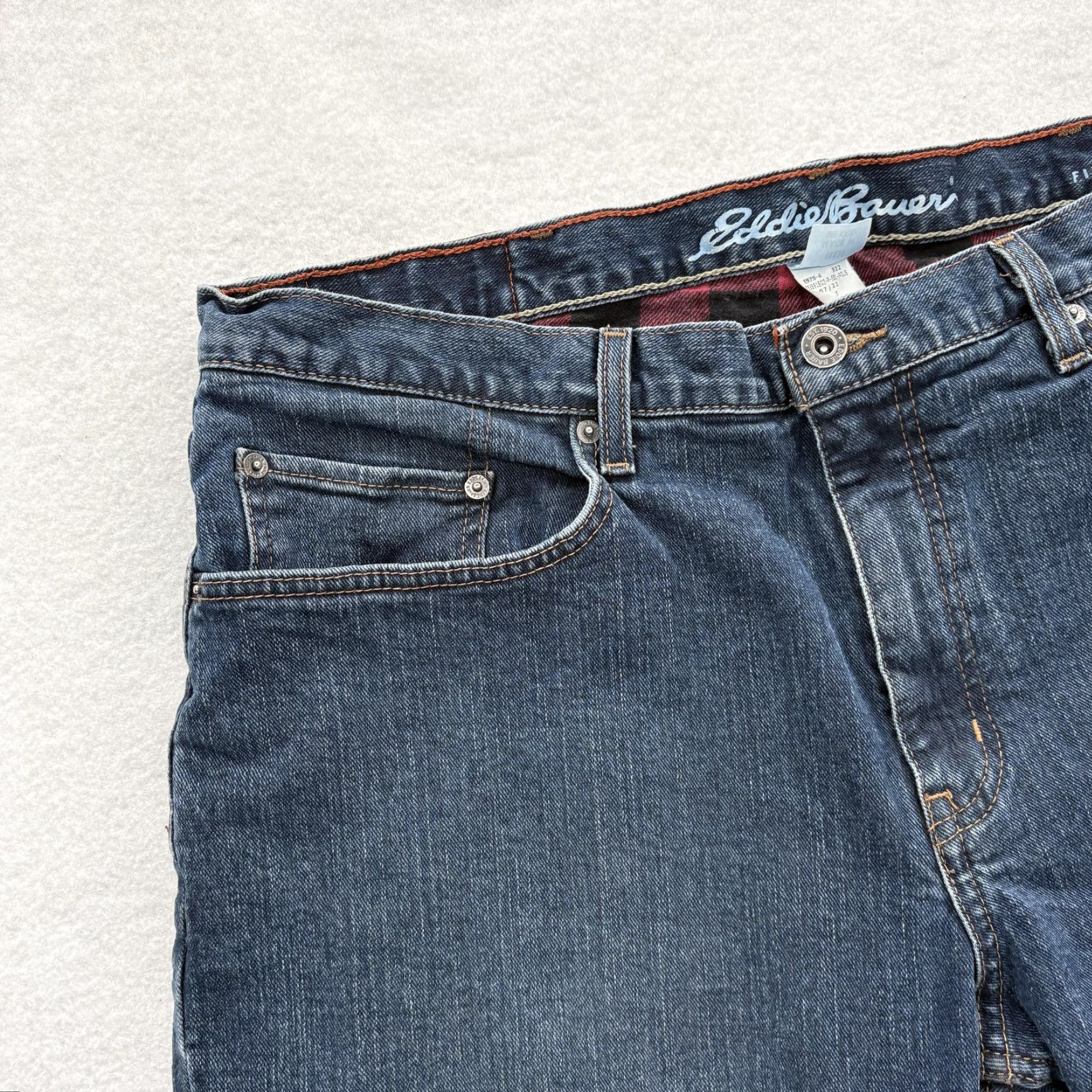 Eddie Bauer Eddie Bauer Jeans Mens 38x30 Blue Medium Wash Denim Straight Fit Flannel Lined Jeans Size US 38 / EU 54 - 3 Thumbnail