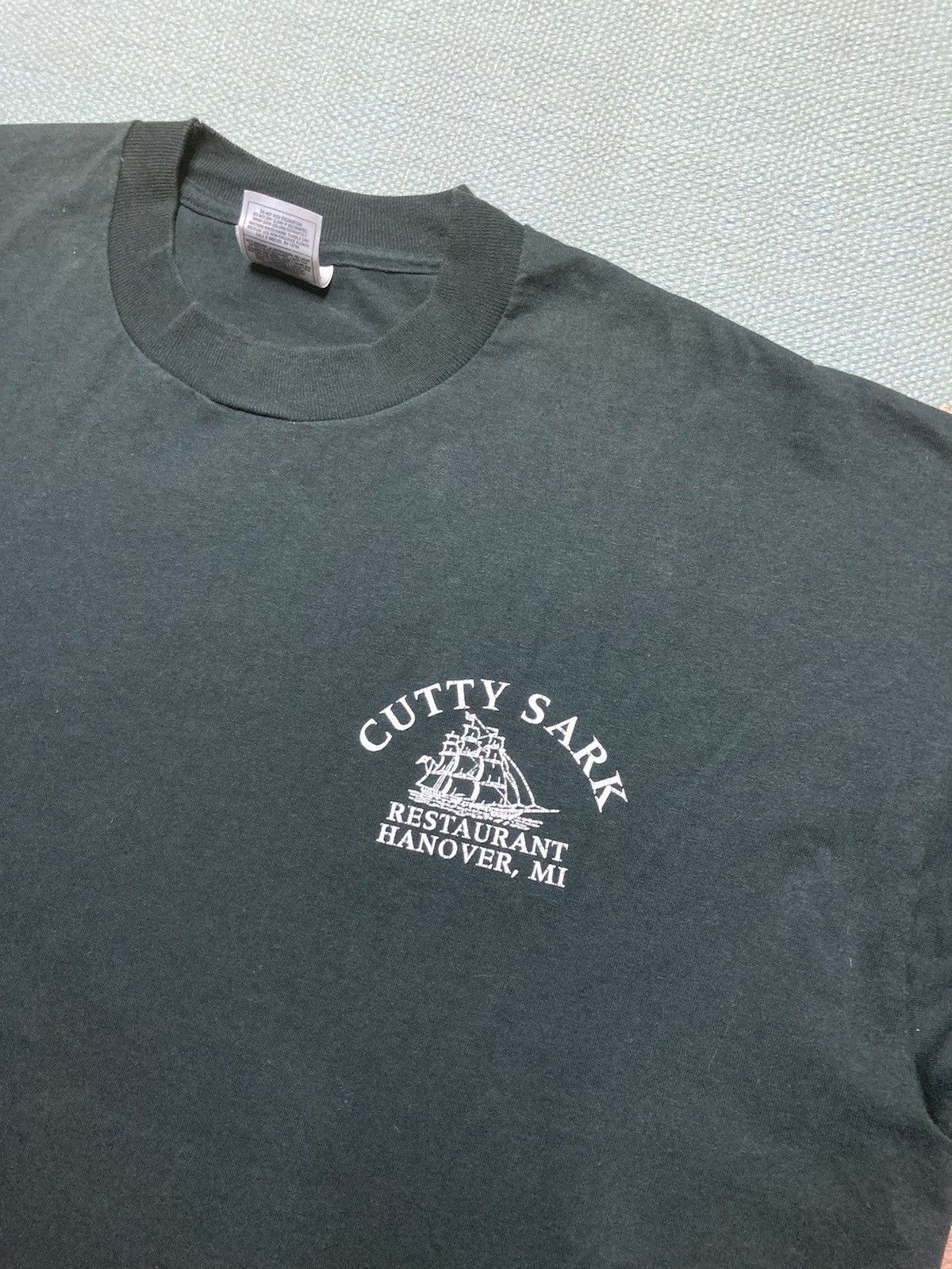 Vintage 90s graphic tshirt Cutty Sark restaurant Hanover Michigan XL Size US XL / EU 56 / 4 - 4 Thumbnail