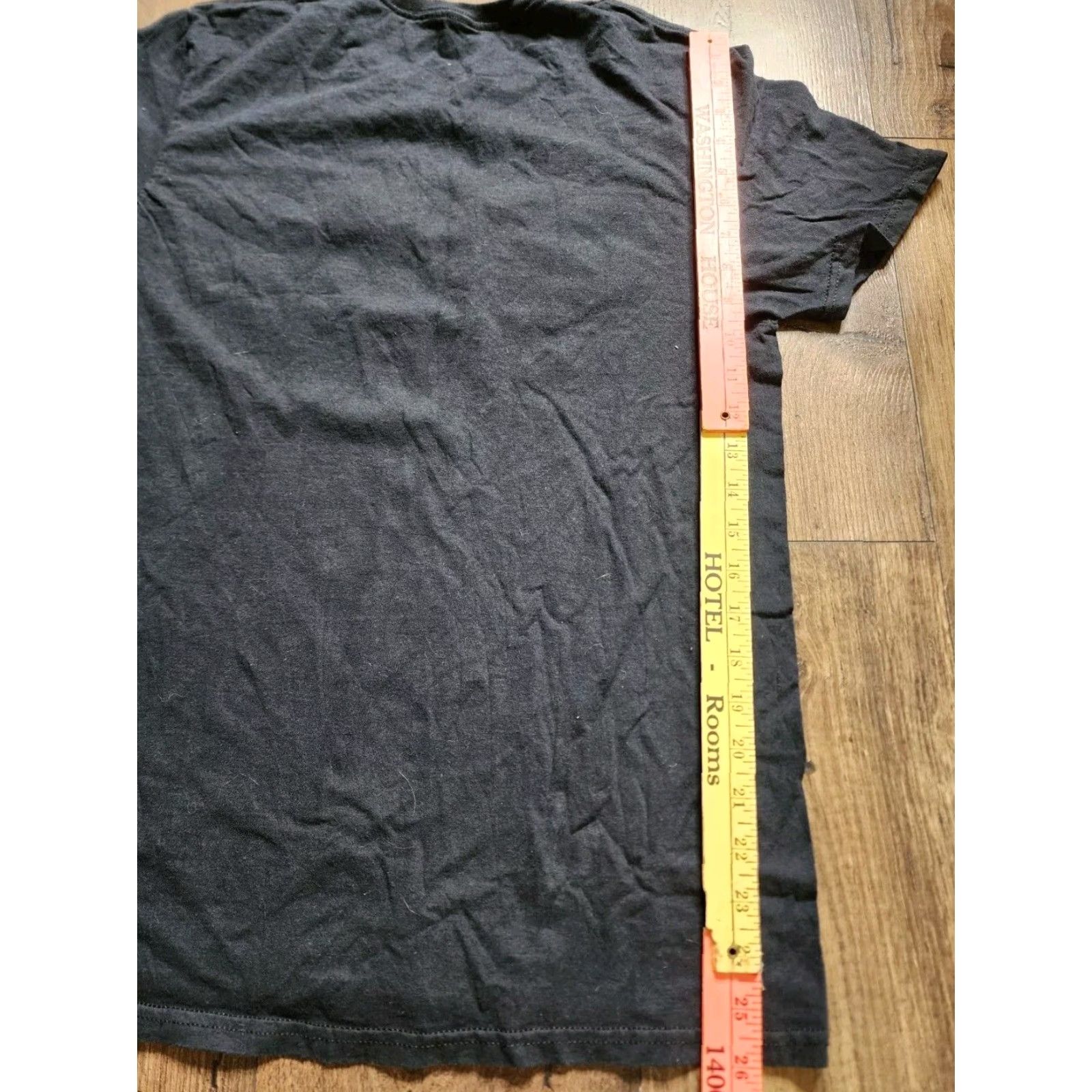 Vintage ACDC Back In Black Graphic T Shirt Black Cotton Short Sleeve Mens Regular Fit Size US S / EU 44-46 / 1 - 2 Thumbnail