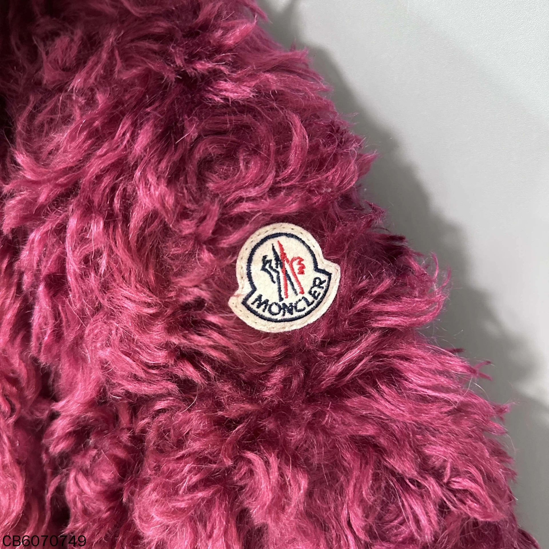 Moncler Moncler berry red teddy down baby jacket size 2 Size M / US 6-8 / IT 42-44 - 8 Thumbnail
