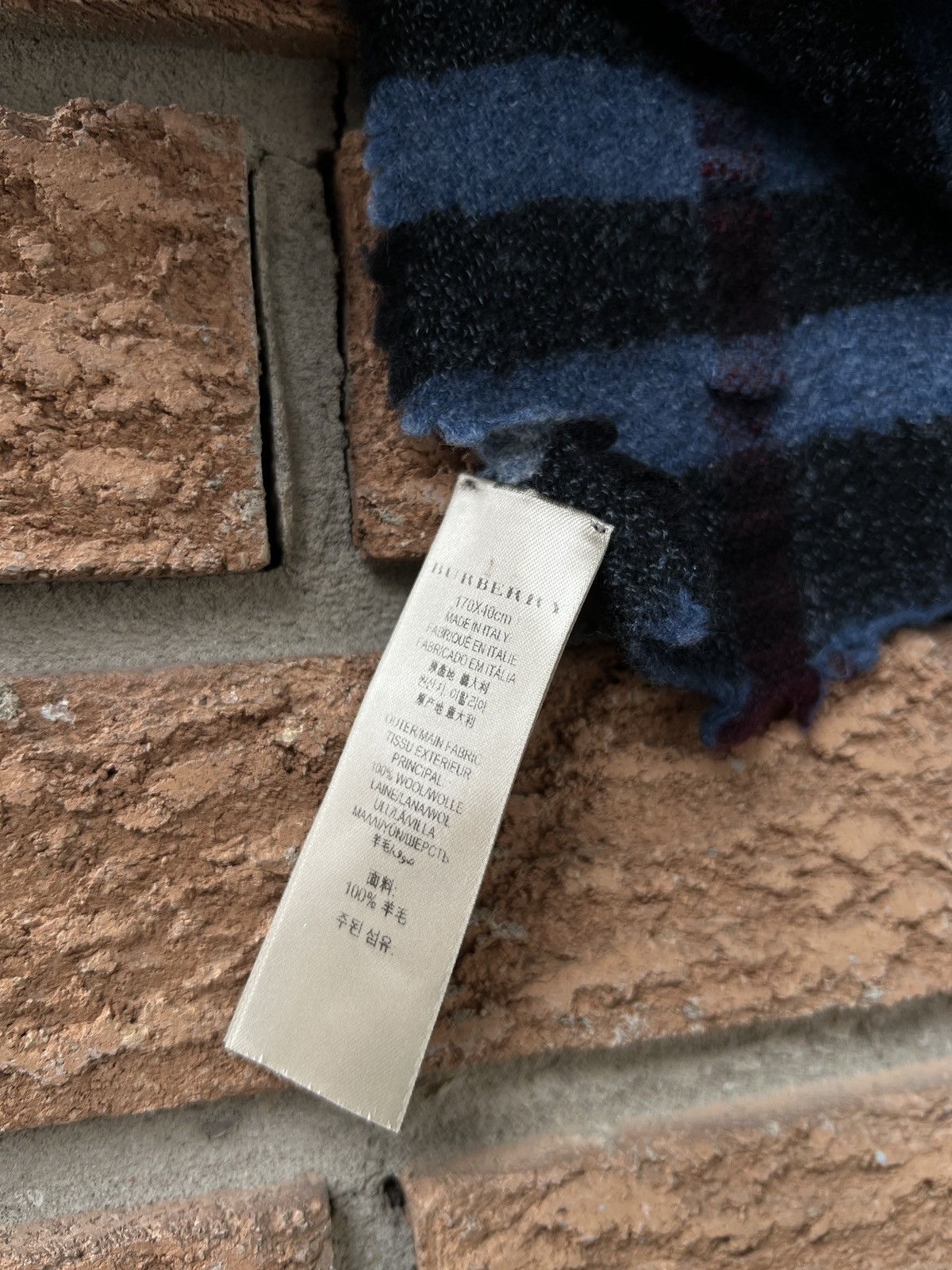 Burberry BURBERRY LAMBSWOOL SCARF/SHAWL Size ONE SIZE - 7 Thumbnail