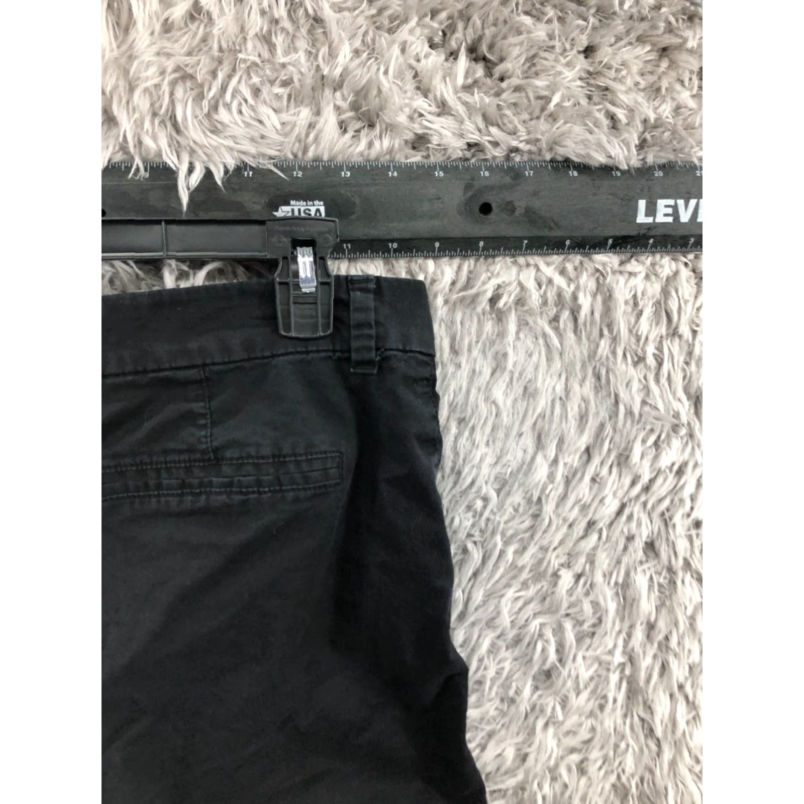 Old Navy Old Navy Everyday Shorts Womens Mid Rise Size 10 Dark Wash Black Size 32" / US 10 / IT 46 - 5 Thumbnail