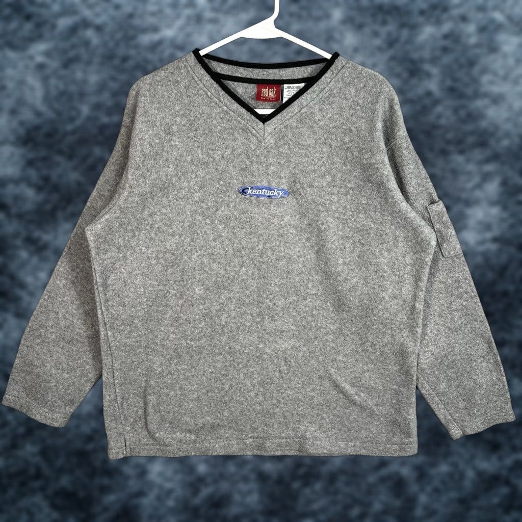 Vintage VINTAGE Red Oak Direct VTG Kentucky Wildcats Gray Fleece V Neck Sweatshirt Womens XL Size XL / US 12-14 / IT 48-50 - 1 Thumbnail