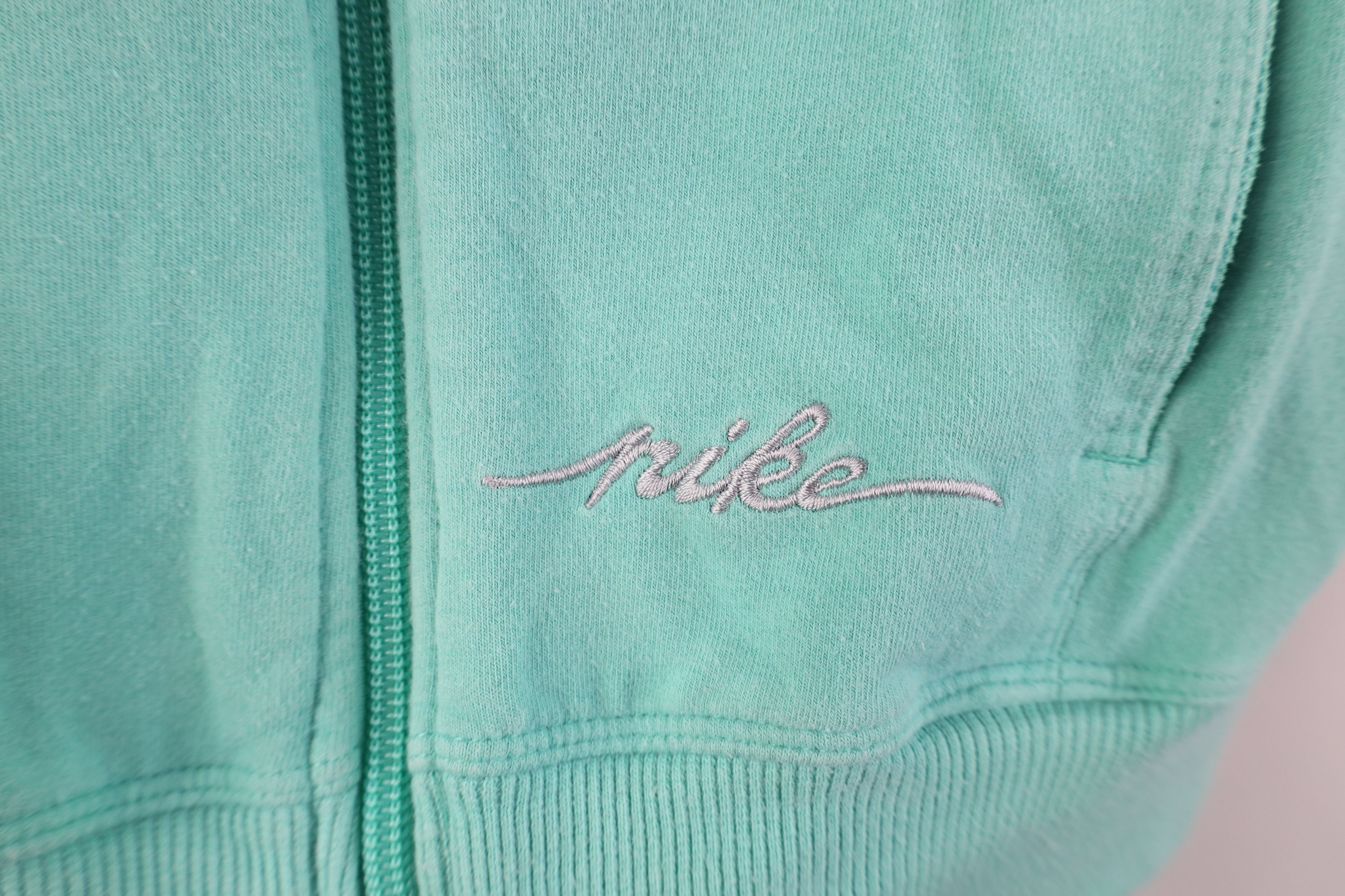 Nike Vintage Y2K Nike Cropped Short Sleeve Full Zip Hoodie Size M / US 6-8 / IT 42-44 - 4 Thumbnail