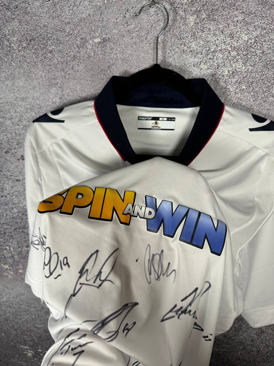 Macron × Vintage Vintage Bolton Wanderers 2016/17 Macron Soccer Jersey Size US XL / EU 56 / 4 - 13 Thumbnail