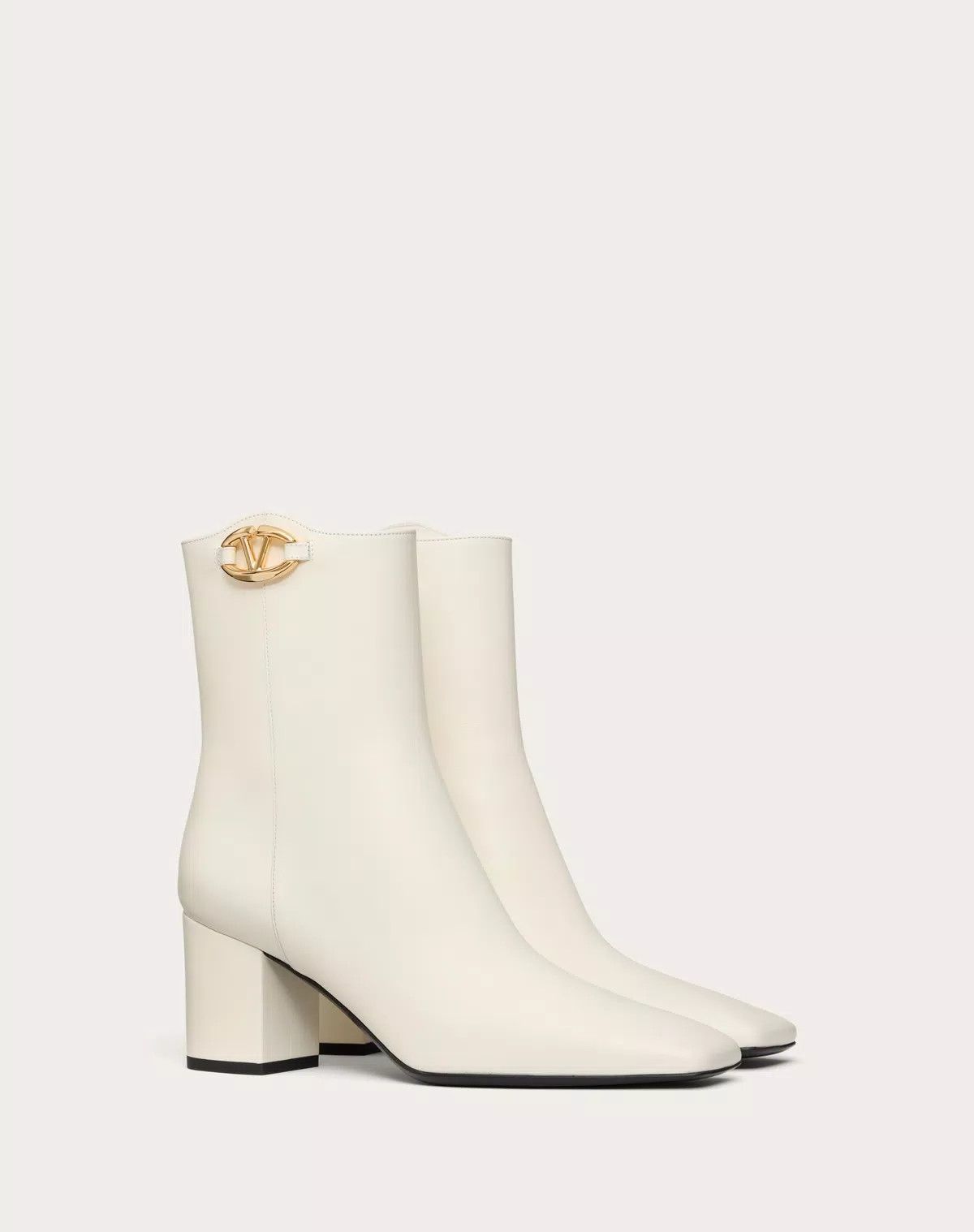 Valentino o1s1wg110625 Vlogo Bold Edition Suede Ankle Boot in White Size US 10 / IT 40 - 2 Thumbnail