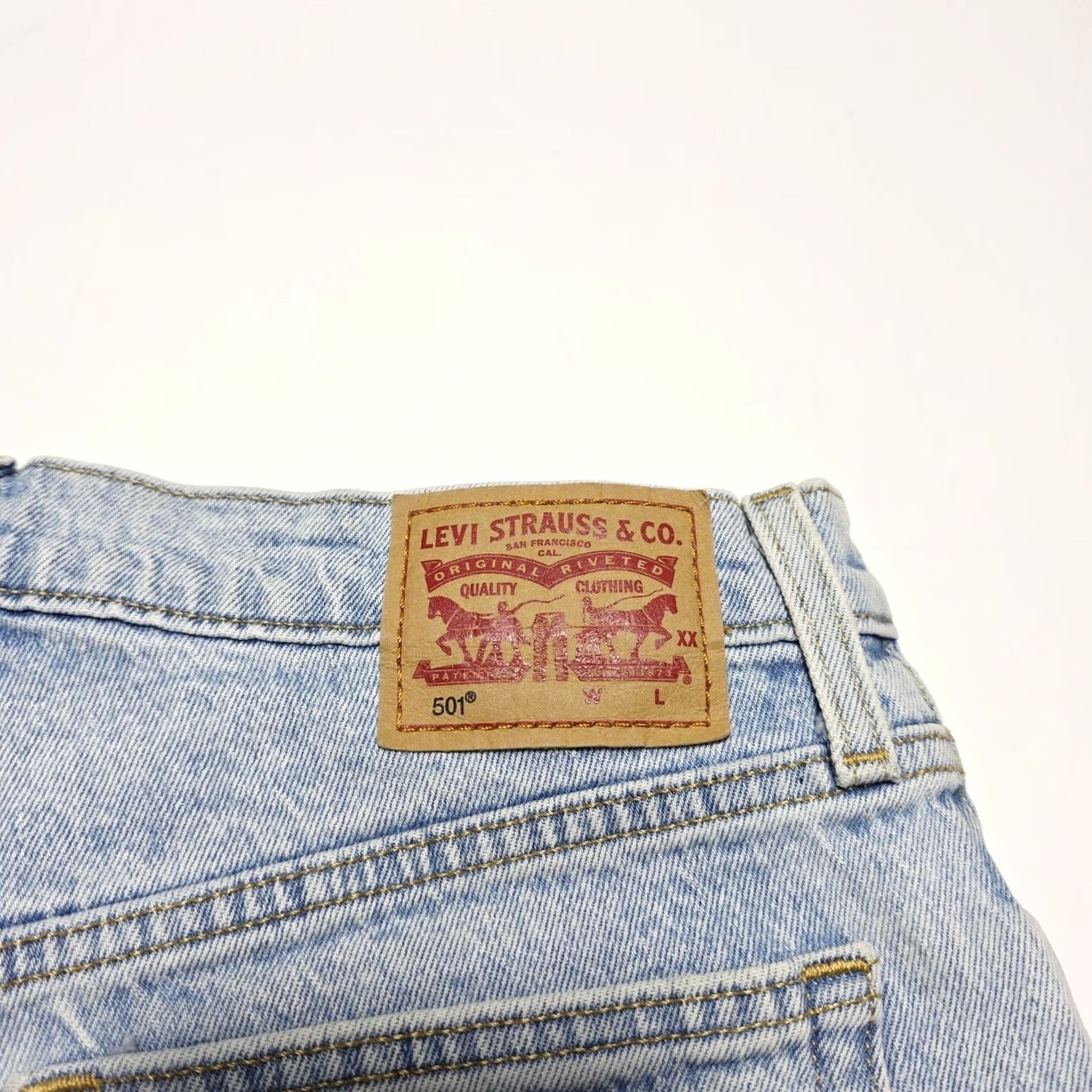 Levi's Levi's 501 Shorts Womens W28 Blue Distressed Denim High Rise Button Fly Cutoff Size 28" / US 6 / IT 42 - 3 Thumbnail