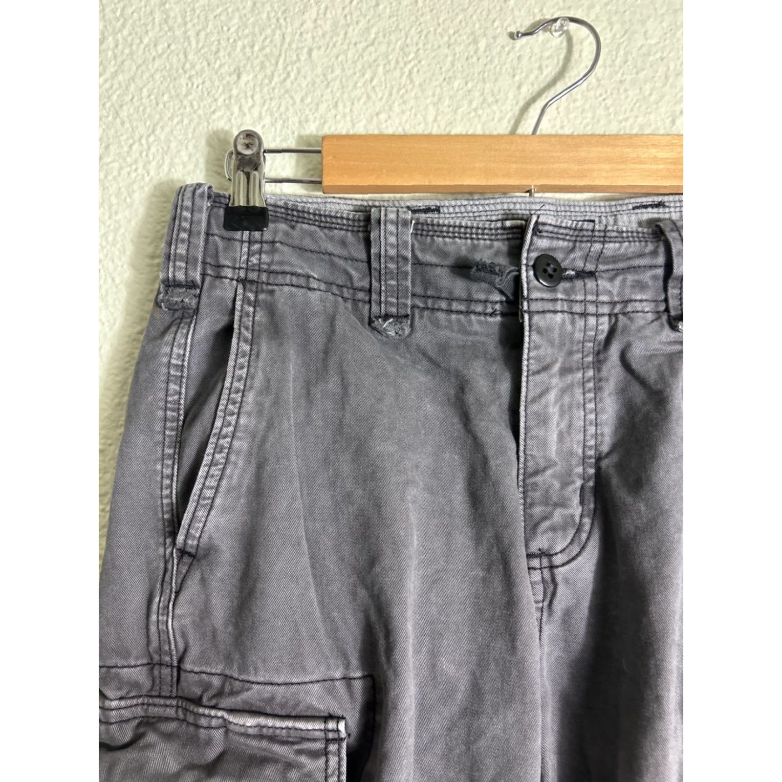 Abercrombie & Fitch Abercrombie & Fitch Cargo Utility Pants Mens 28x29 Gray Army Regular Inseam 29 in Size US 28 / EU 44 - 4 Thumbnail