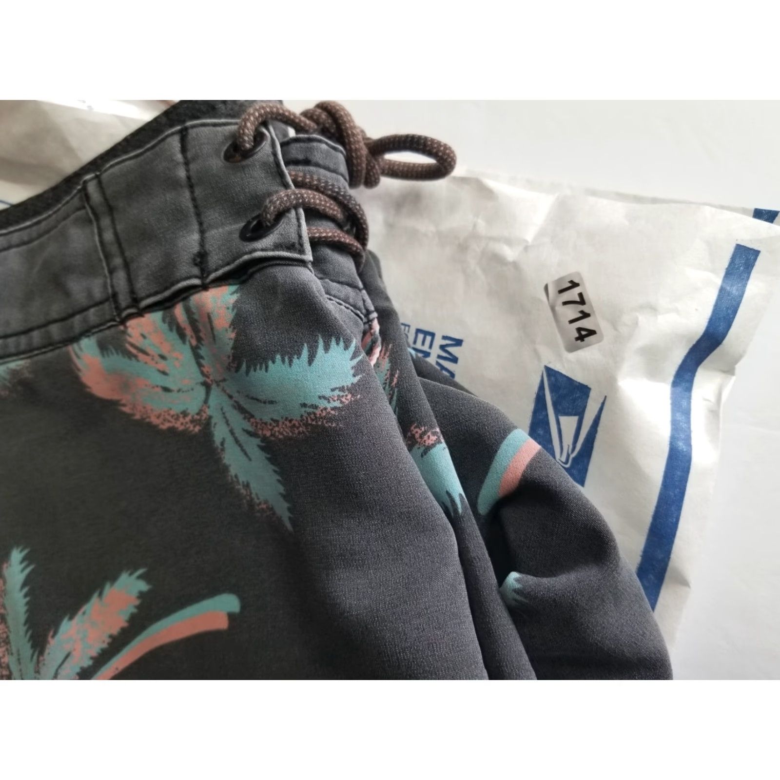 Rip Curl Rip Curl Mirage Gray Palm Print Board Shorts Men's Size 33 Quick Dry Lace Up Closure Pockets Size US 33 - 8 Thumbnail